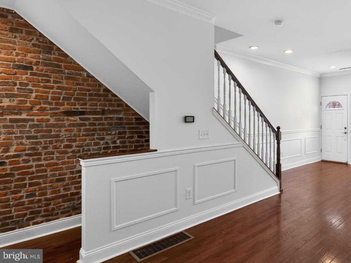 2413 N Carlisle St photo 17