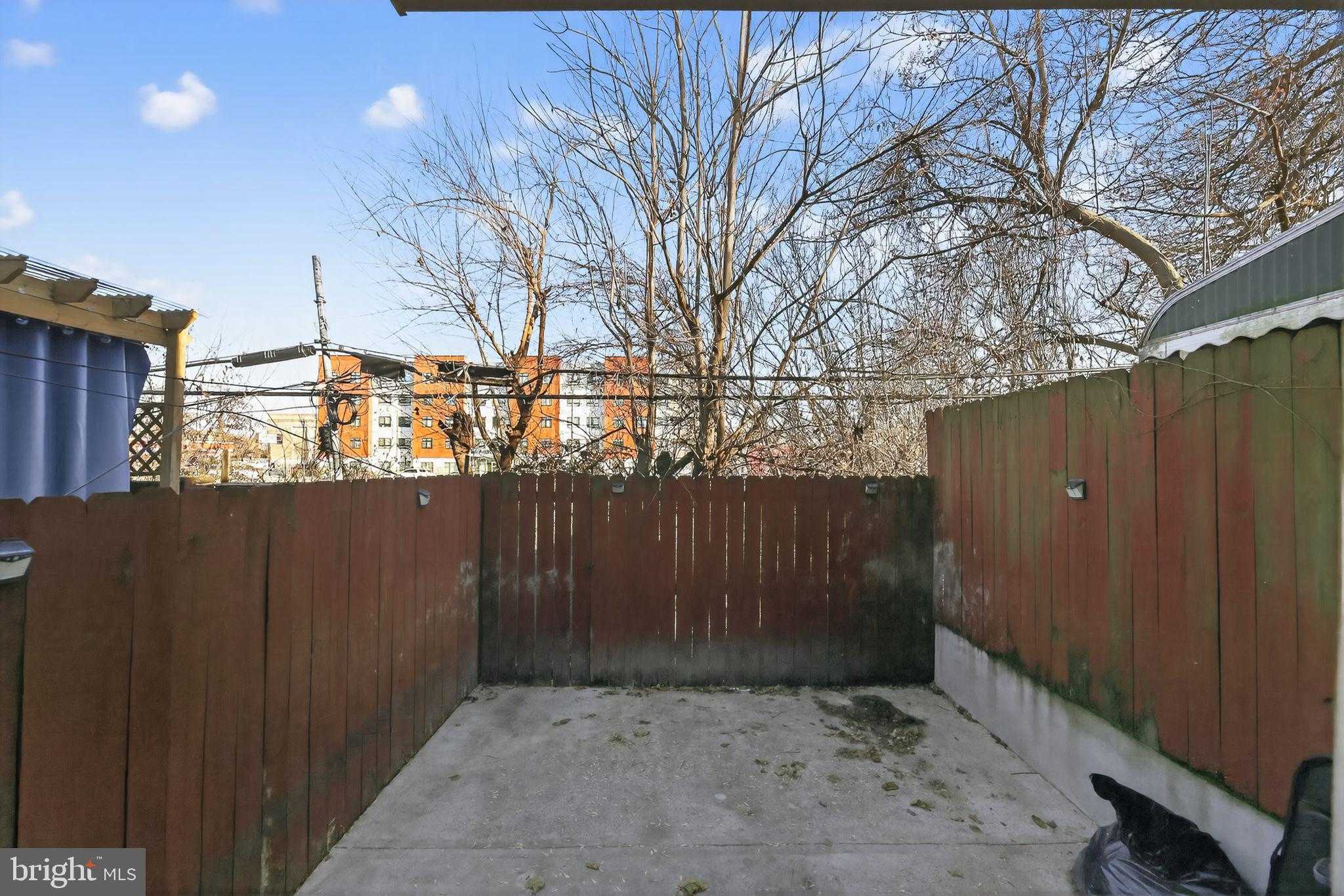 2413 N Carlisle St photo 20