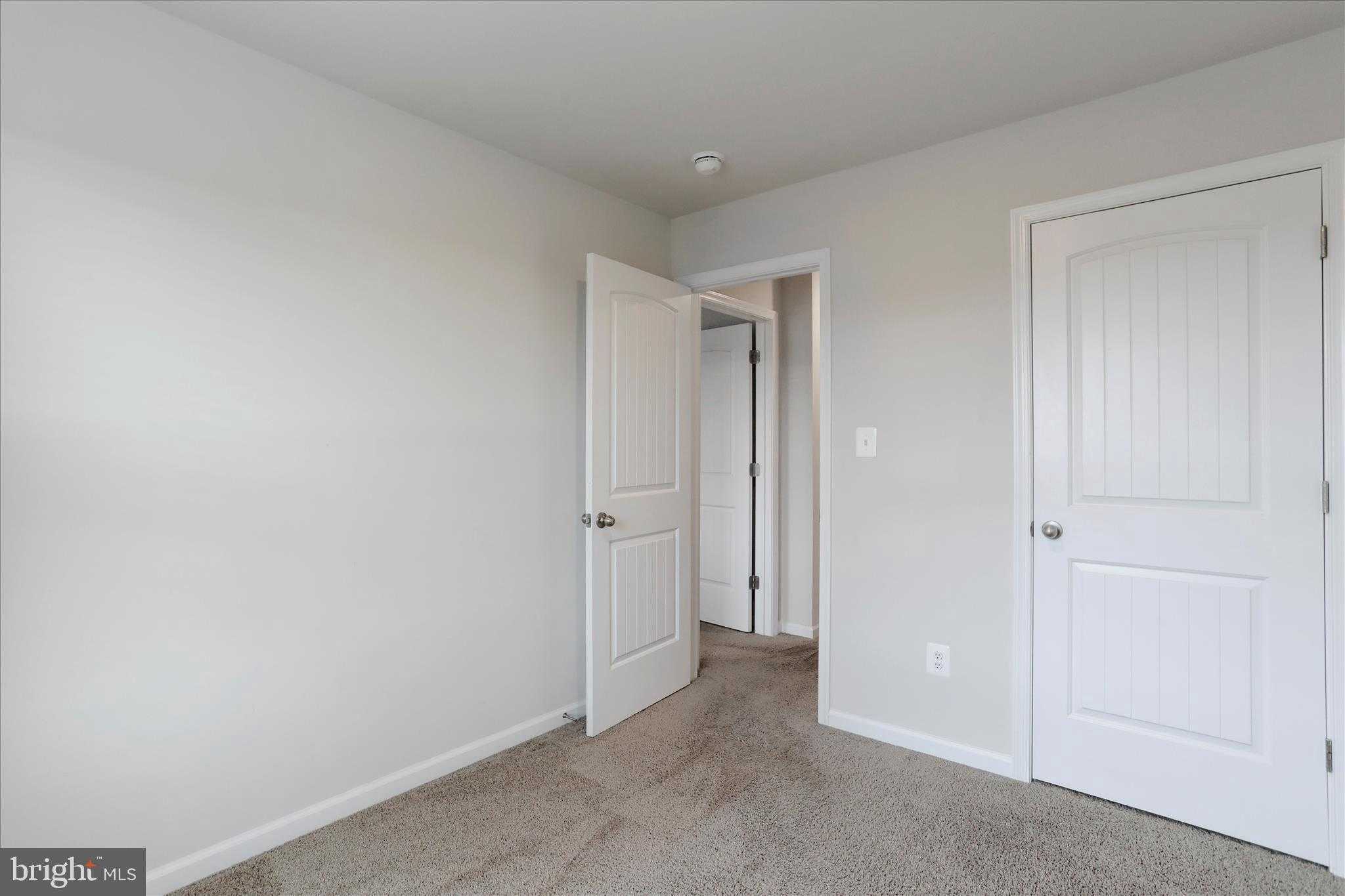 193 Hampstead Blvd photo 25