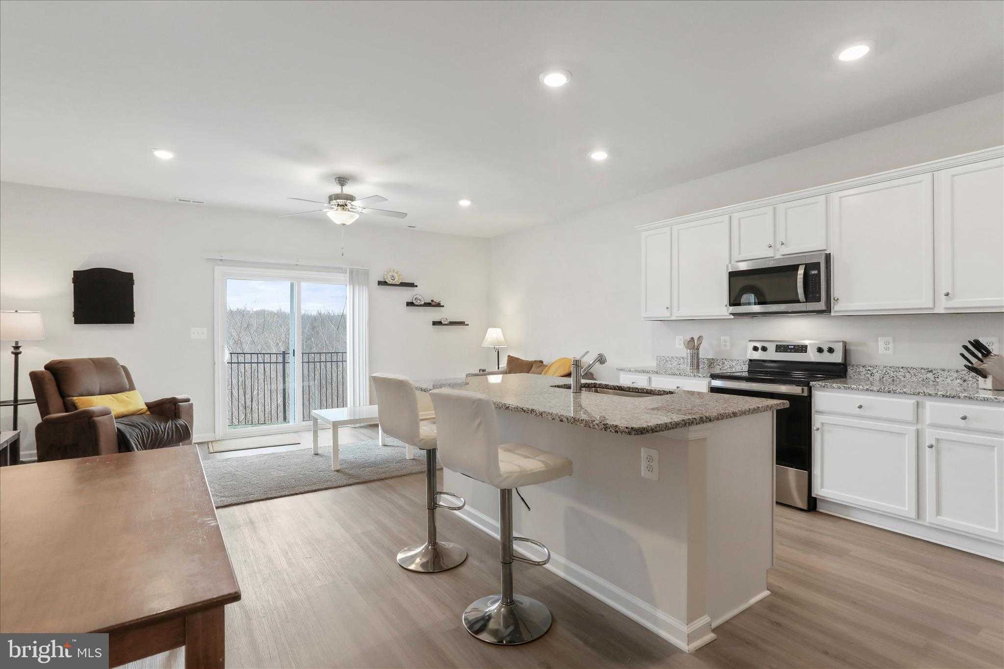 193 Hampstead Blvd photo 6