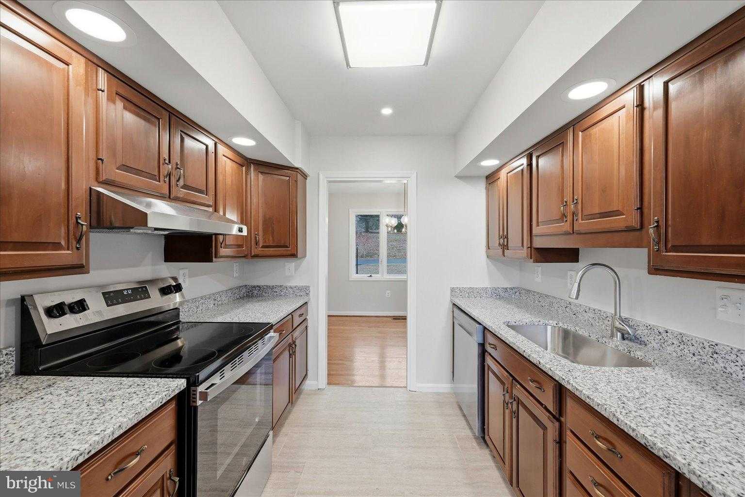 388 Bowling Green Rd photo 18