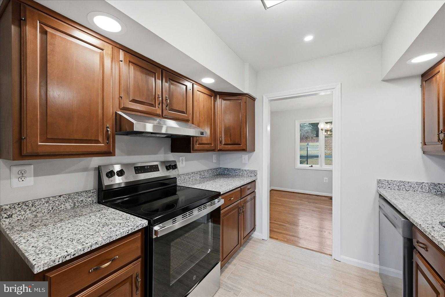 388 Bowling Green Rd photo 19