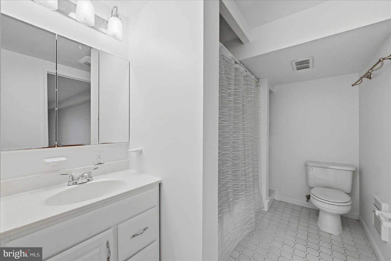 388 Bowling Green Rd photo 24