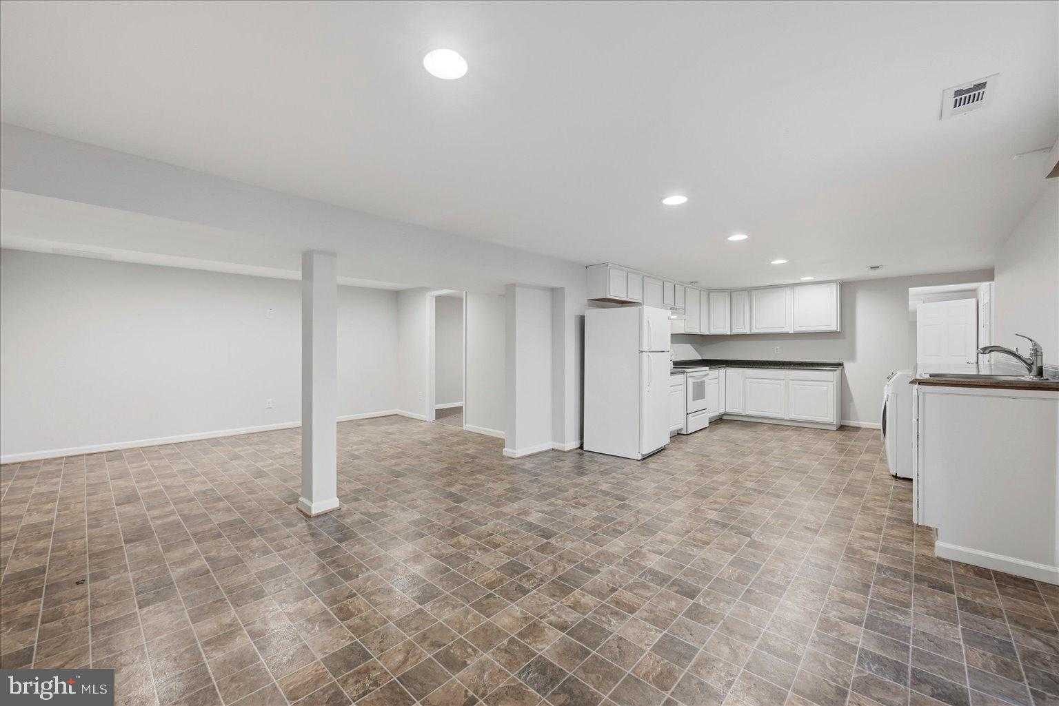 388 Bowling Green Rd photo 32