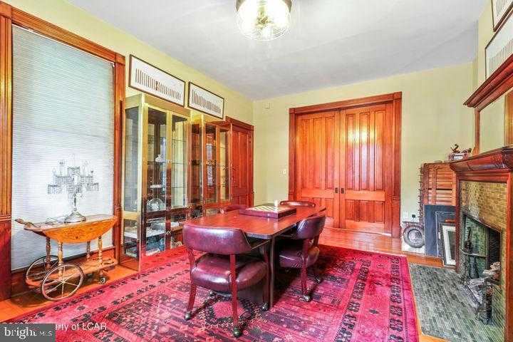 31 Exeter Ave photo 8