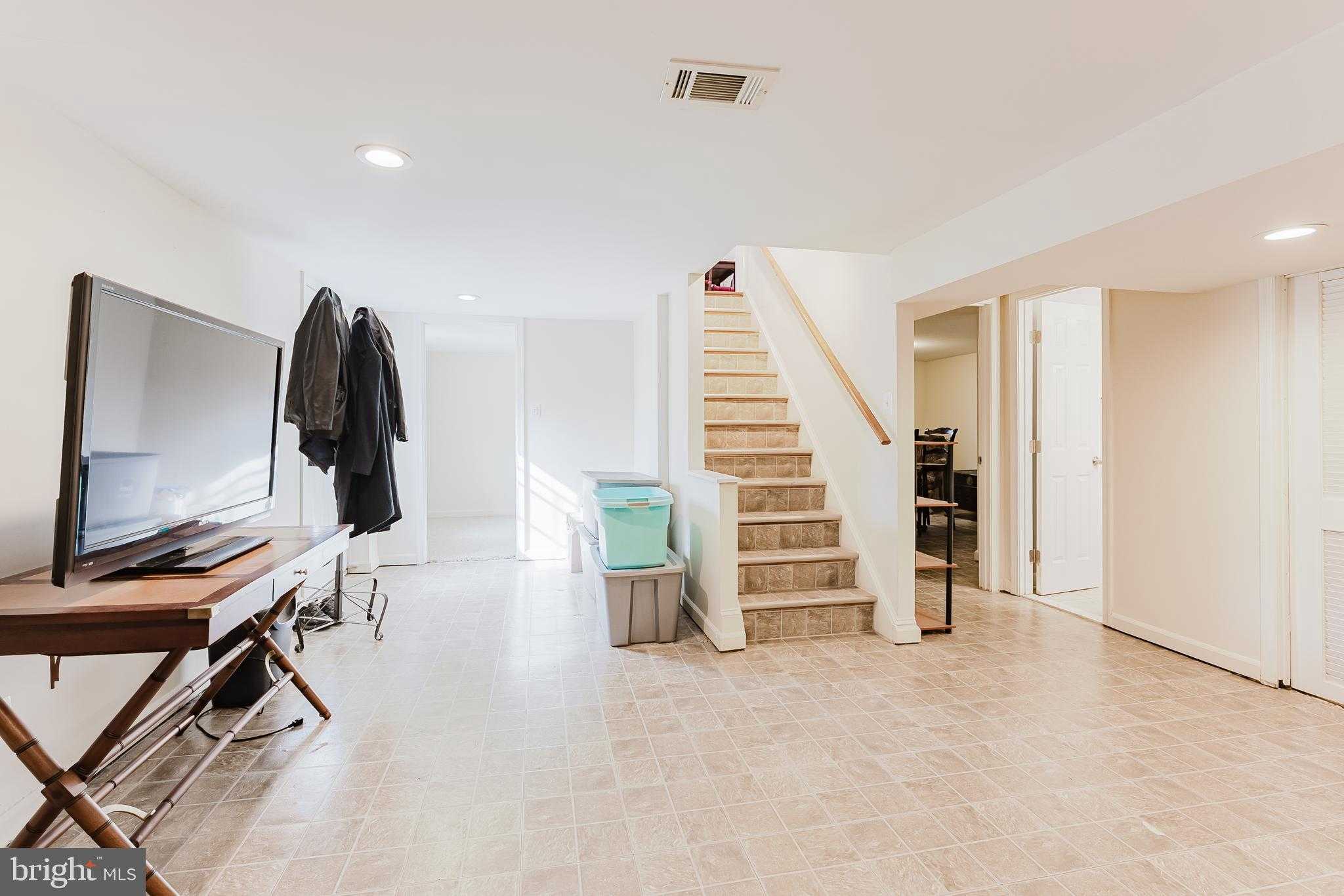 6317 Telegraph Rd photo 5