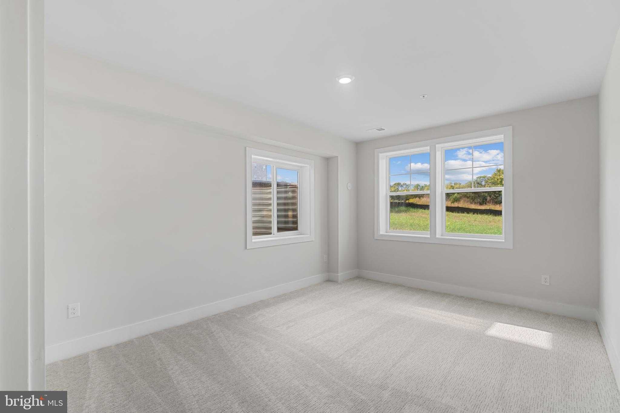 1002 Marshalls Dr photo 39