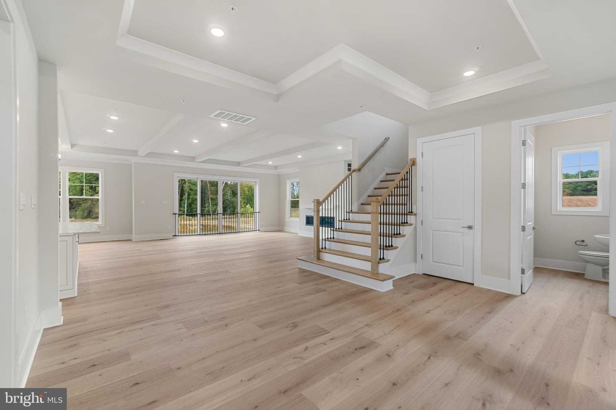 1002 Marshalls Dr photo 9