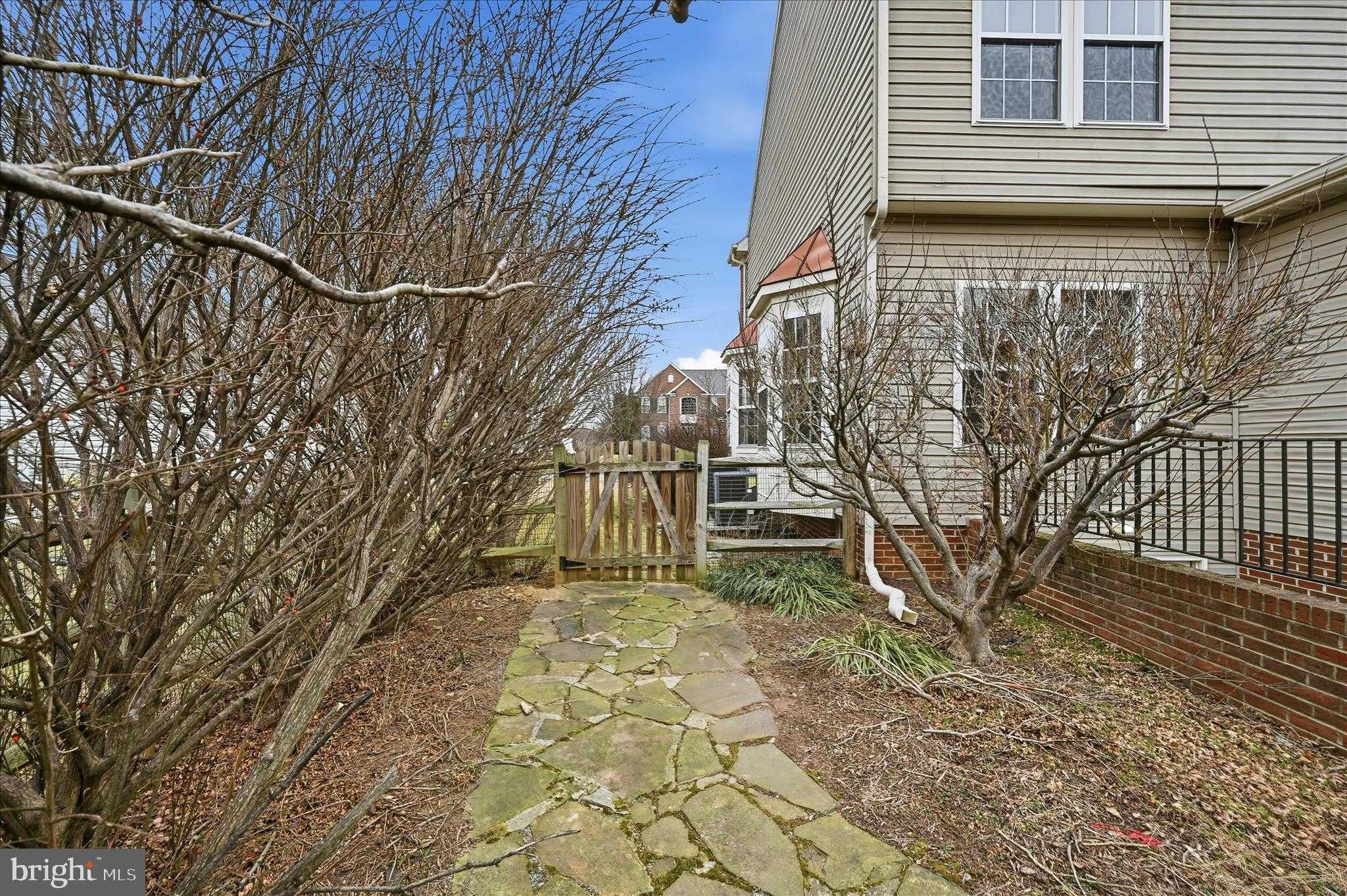 41 Pinehurst CT photo 45