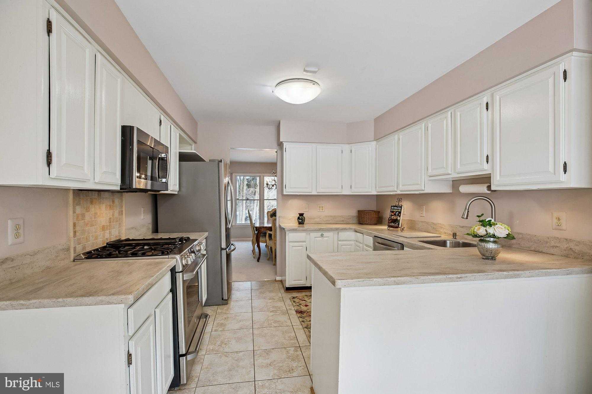 12255 Tildenwood Dr photo 7