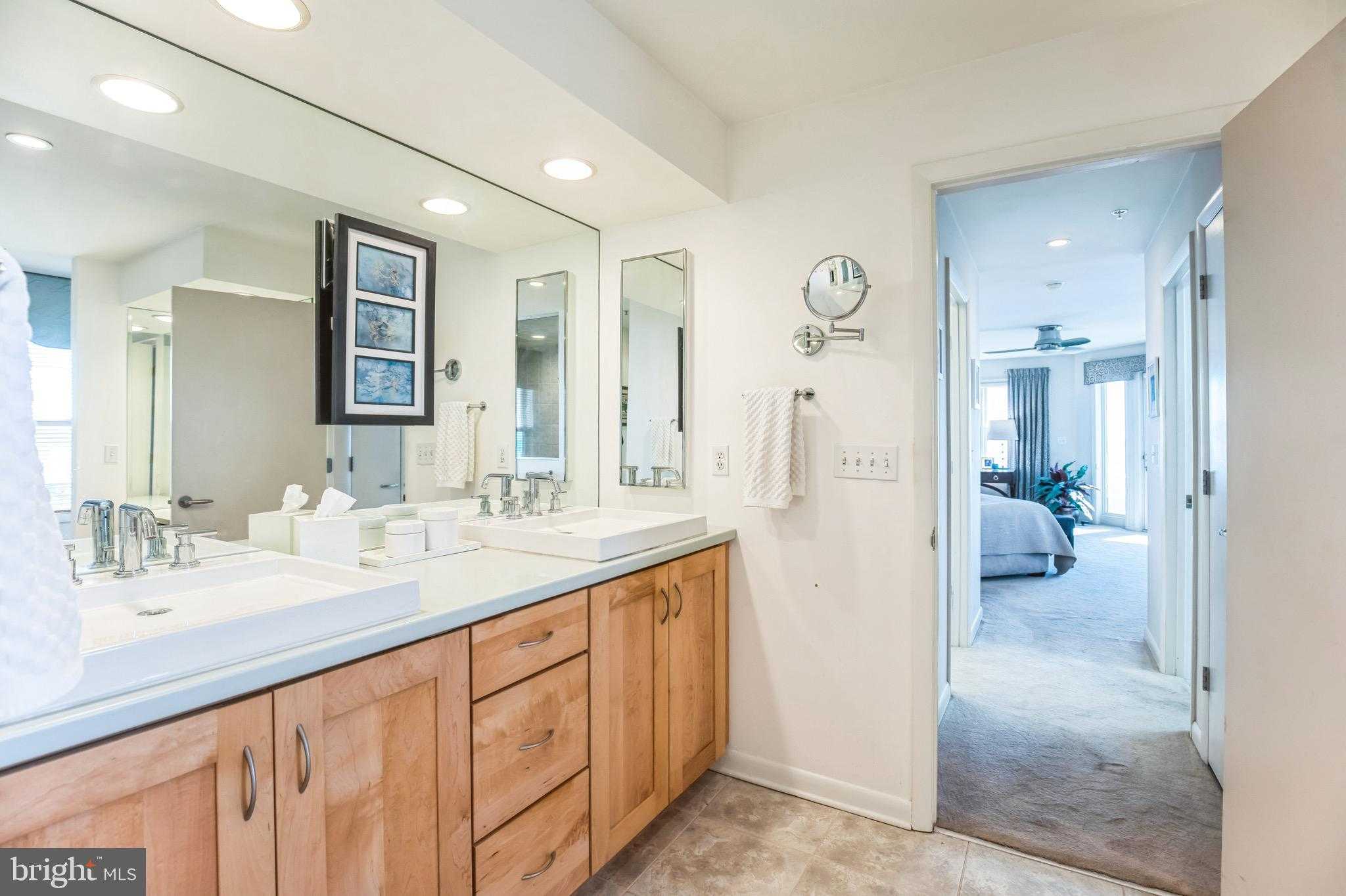 9000 Bay Ave Unit 401 photo 21