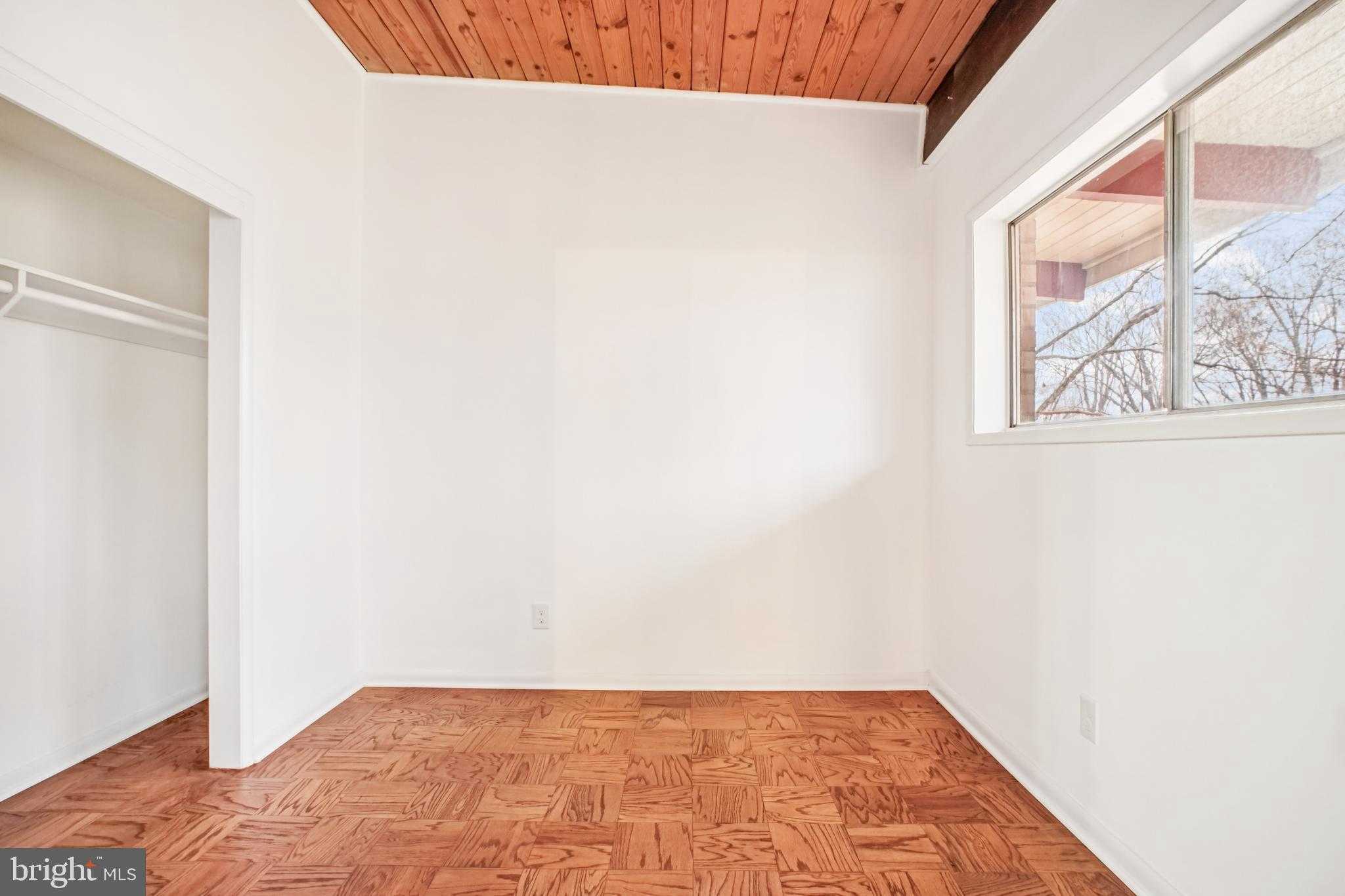 4333 Americana Dr photo 17