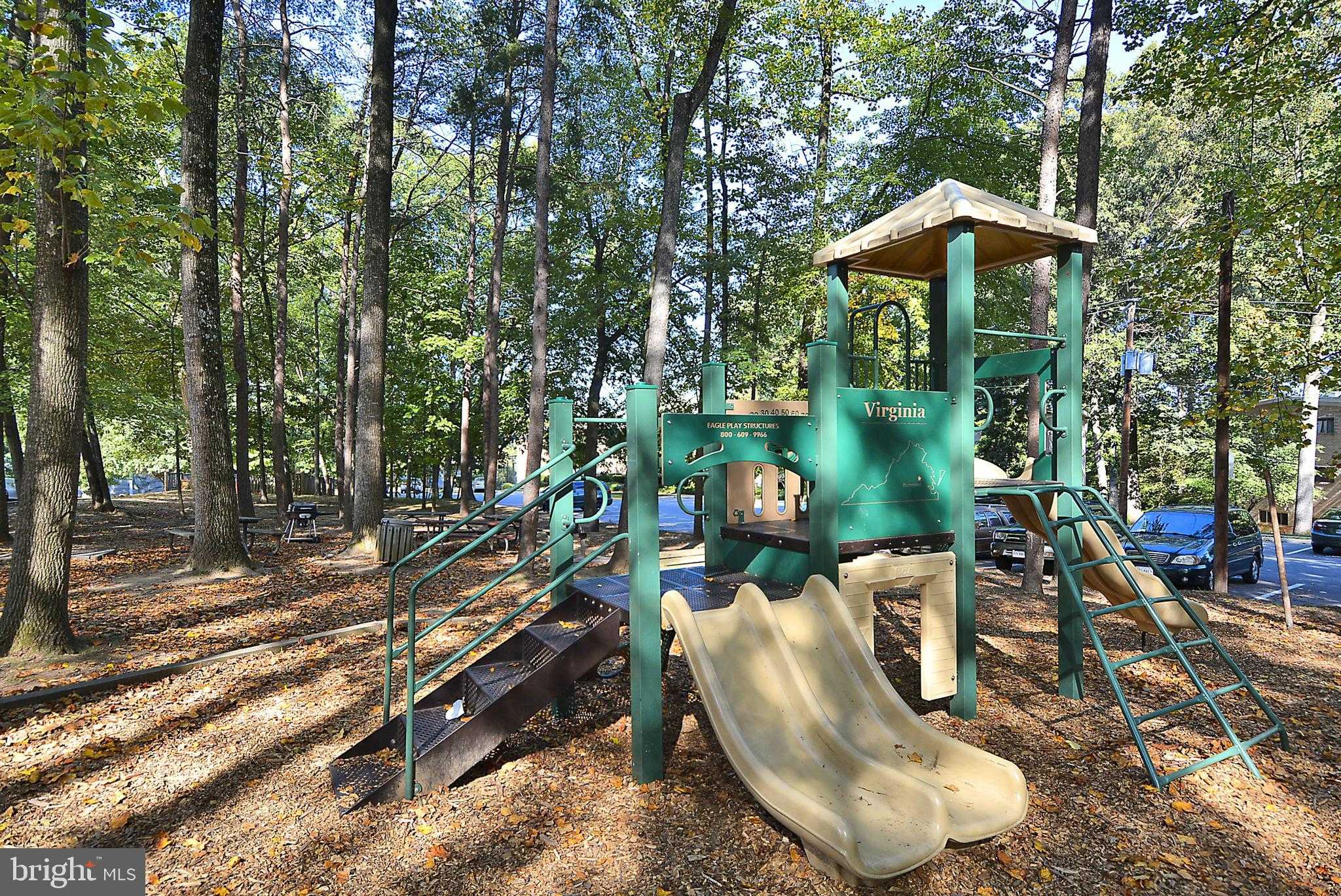 4333 Americana Dr photo 24