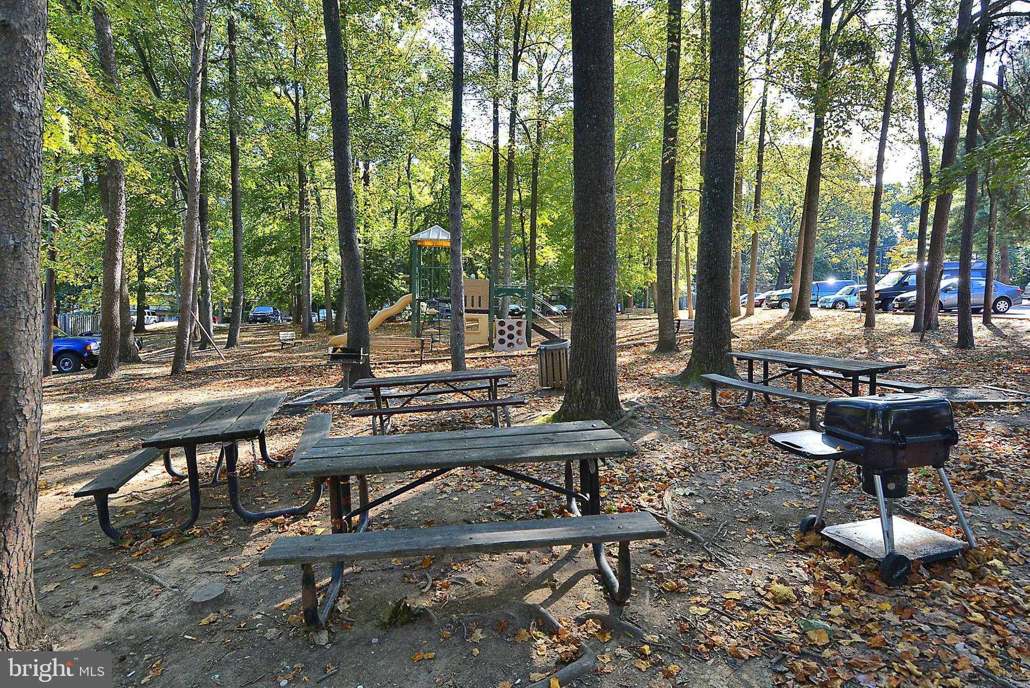 4333 Americana Dr photo 28