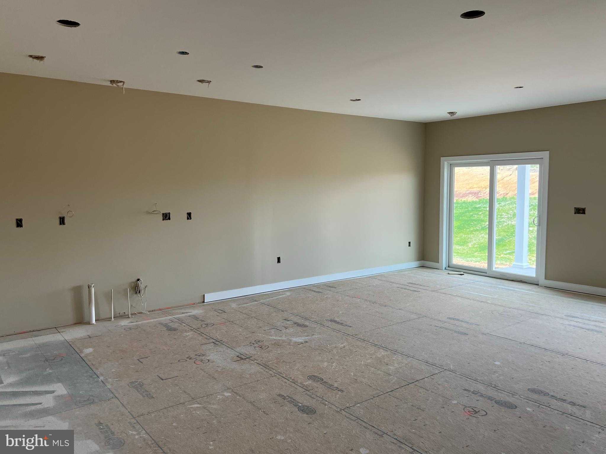 307 Ridgefield Dr photo 4