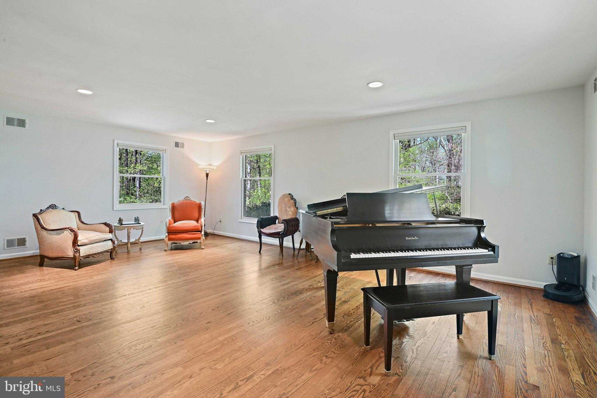 951 Captain Hickory Dr photo 7