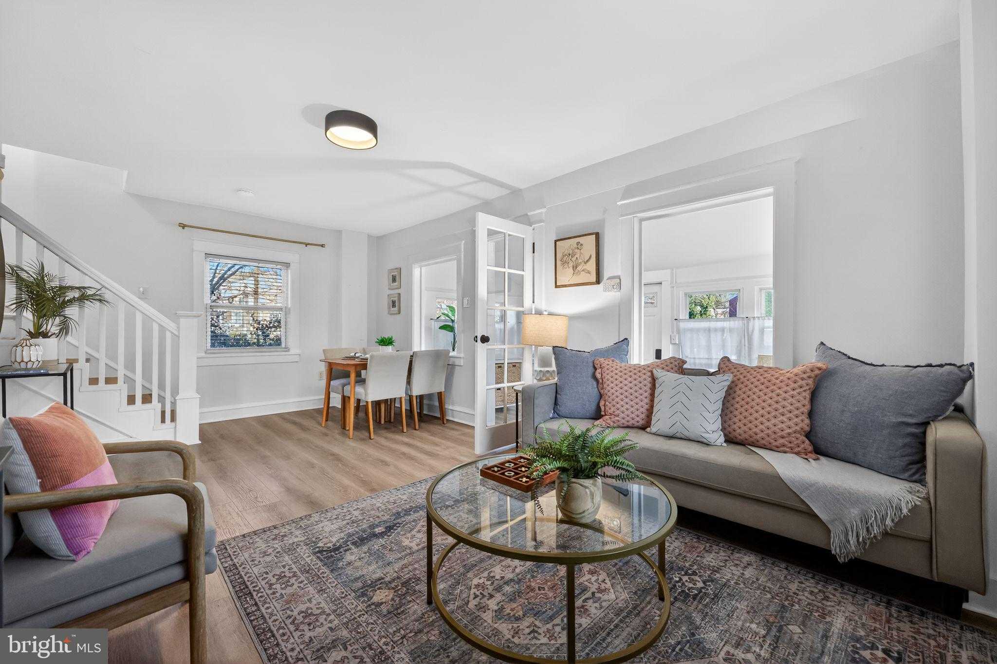 446 Vernon St photo 10