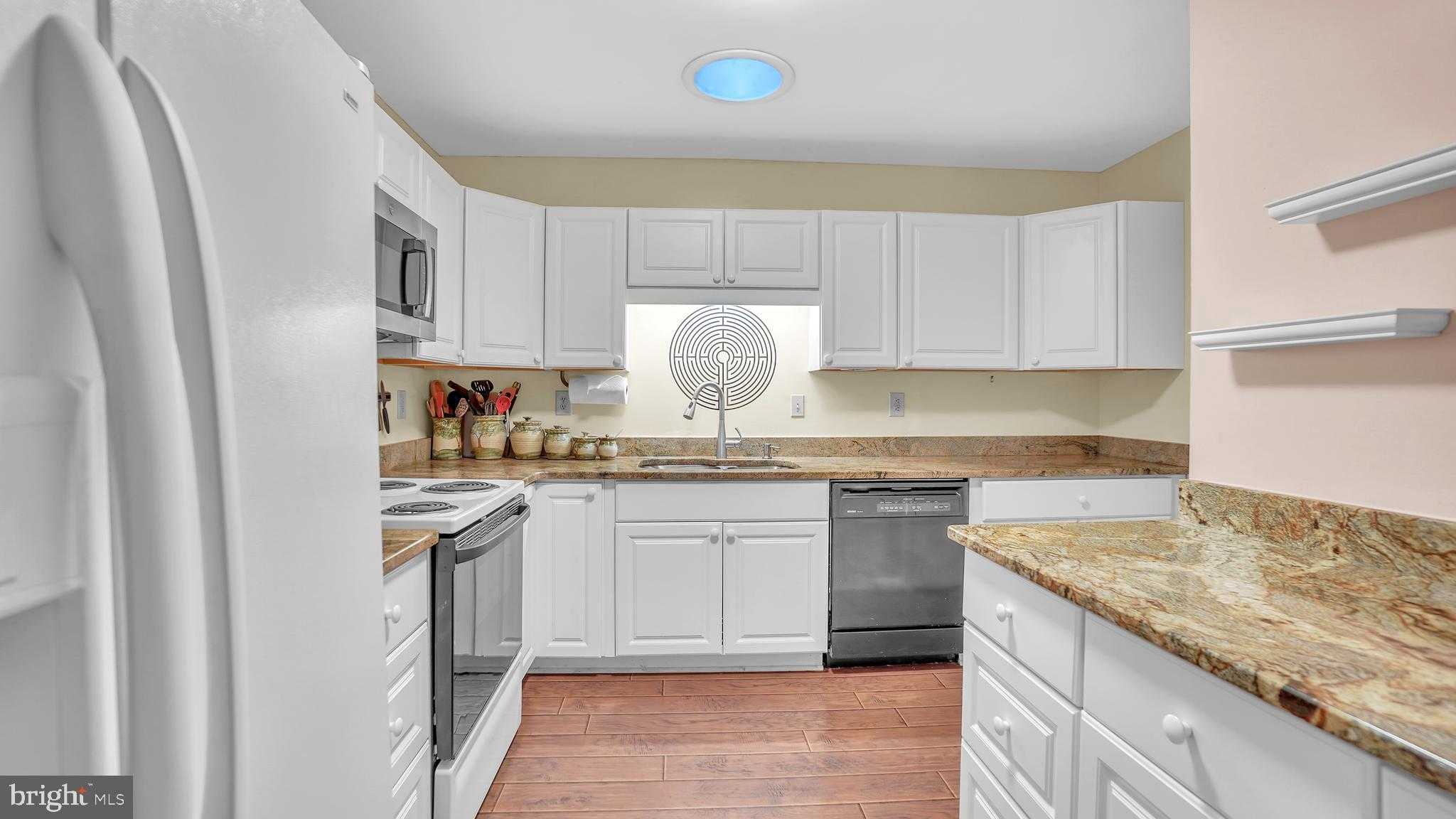 1943 Marconi Cir photo 11