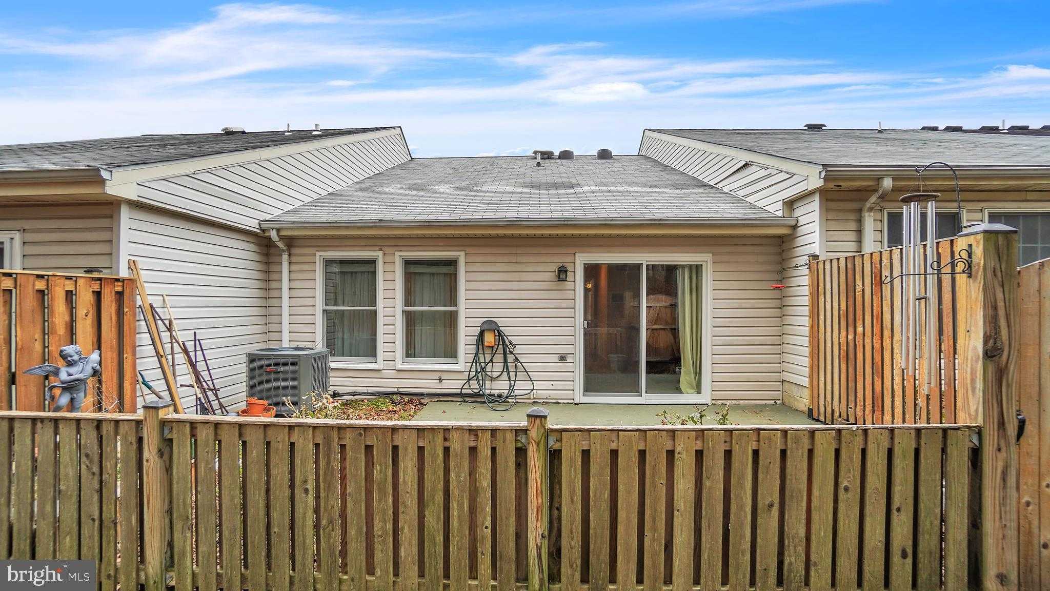 1943 Marconi Cir photo 22