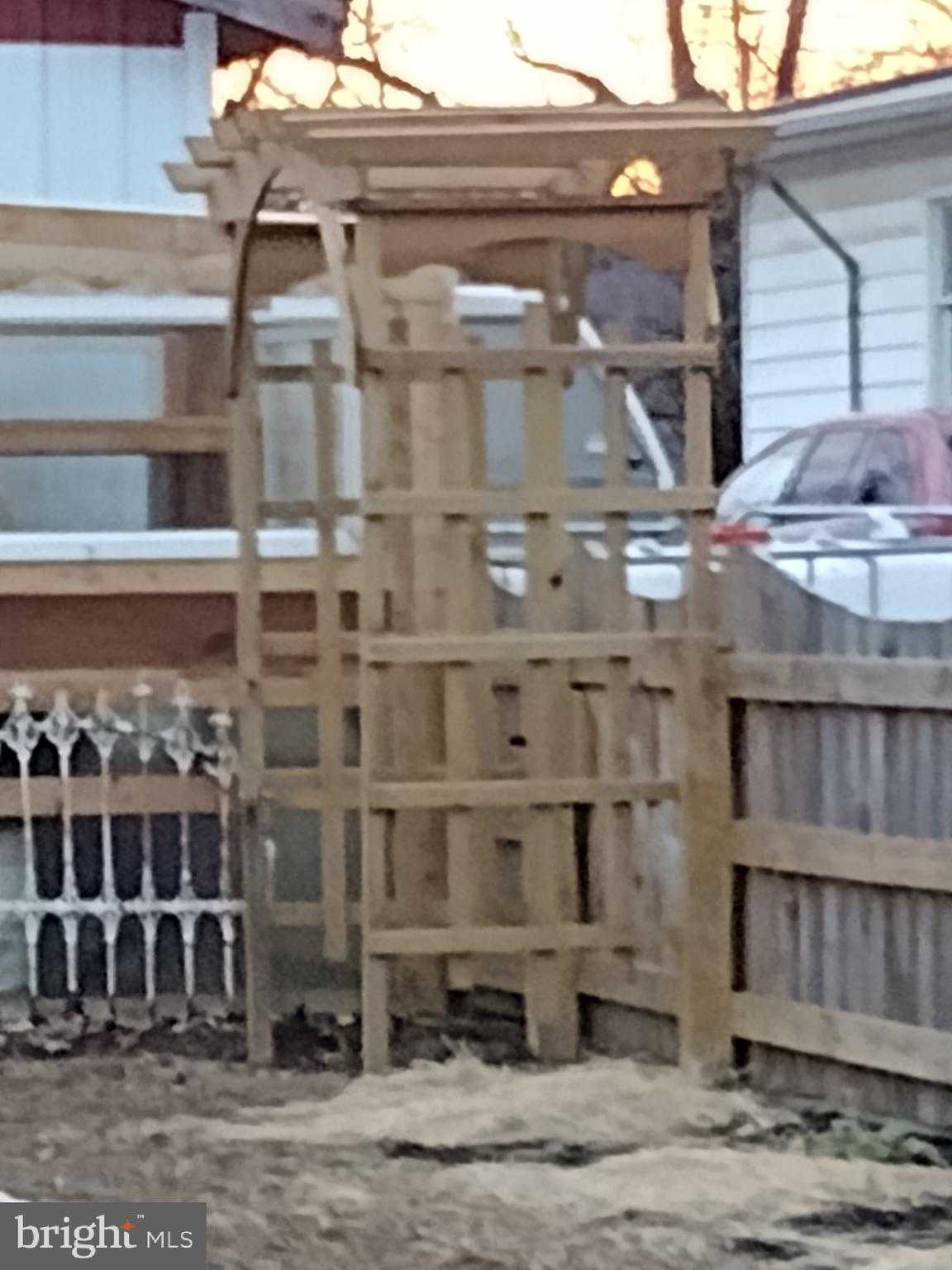 131 Main St photo 21