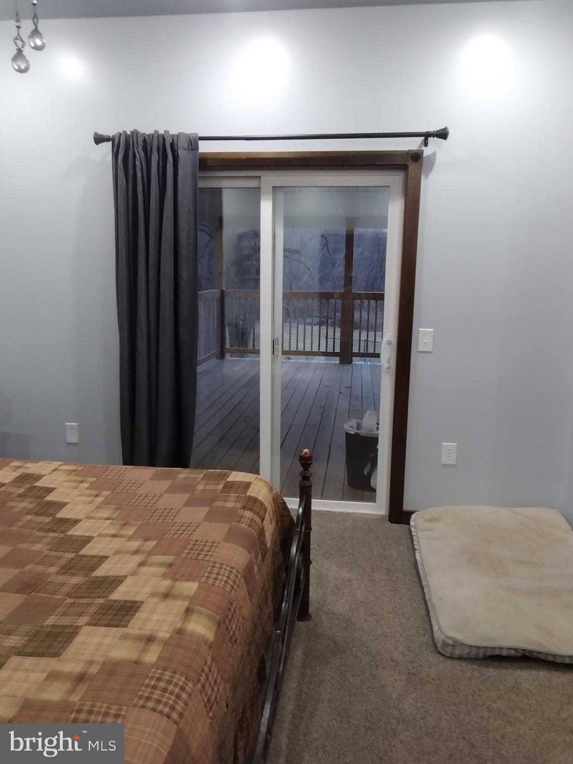 131 Main St photo 37