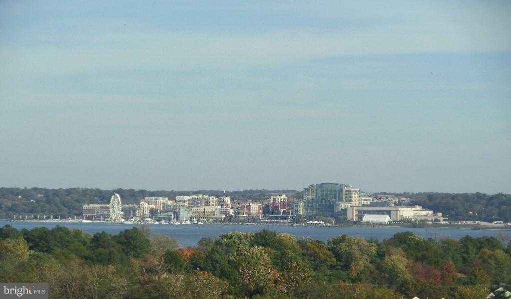 2059 Huntington Ave Apt 903