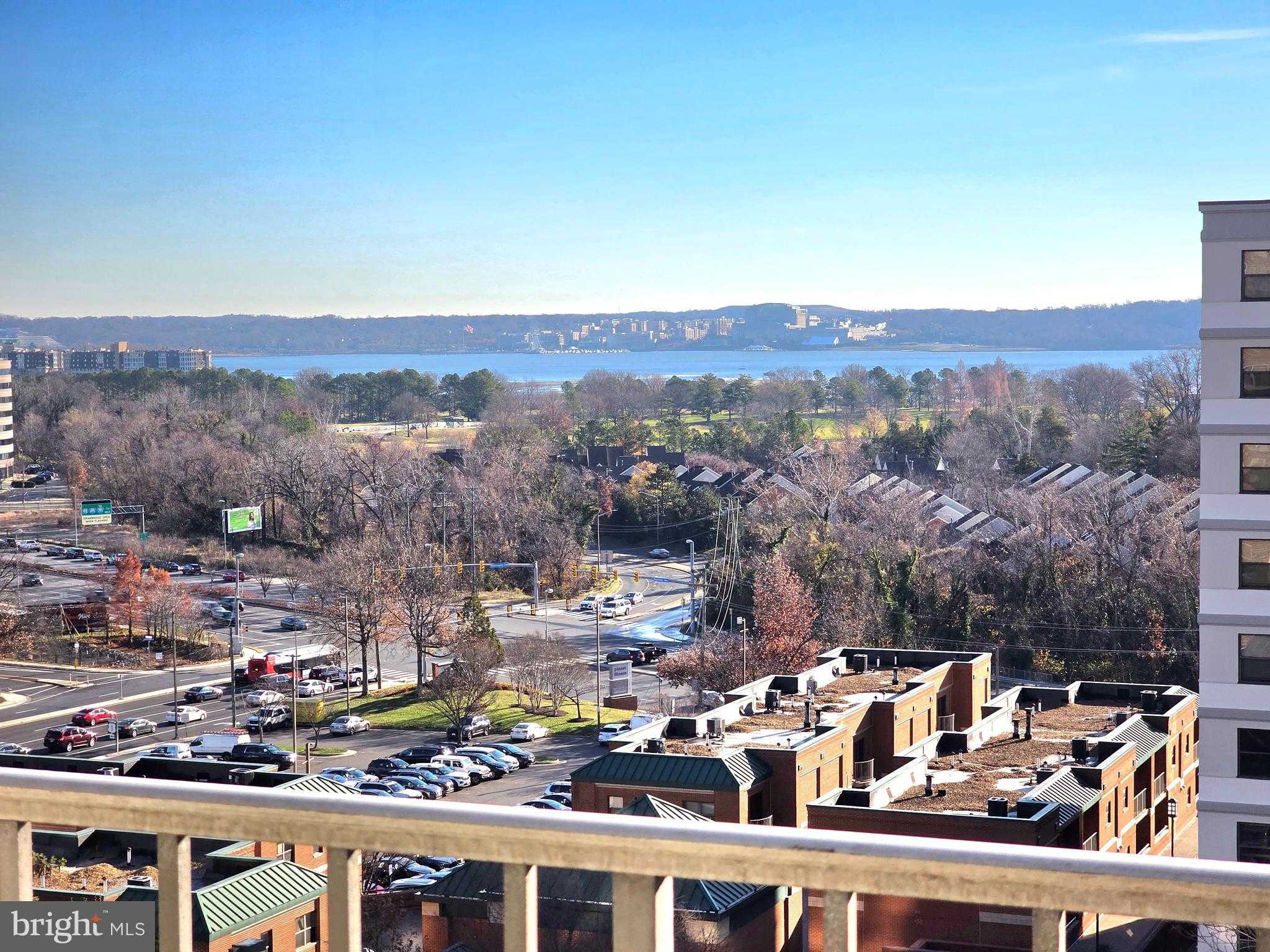 2059 Huntington Ave Apt 903 photo 4