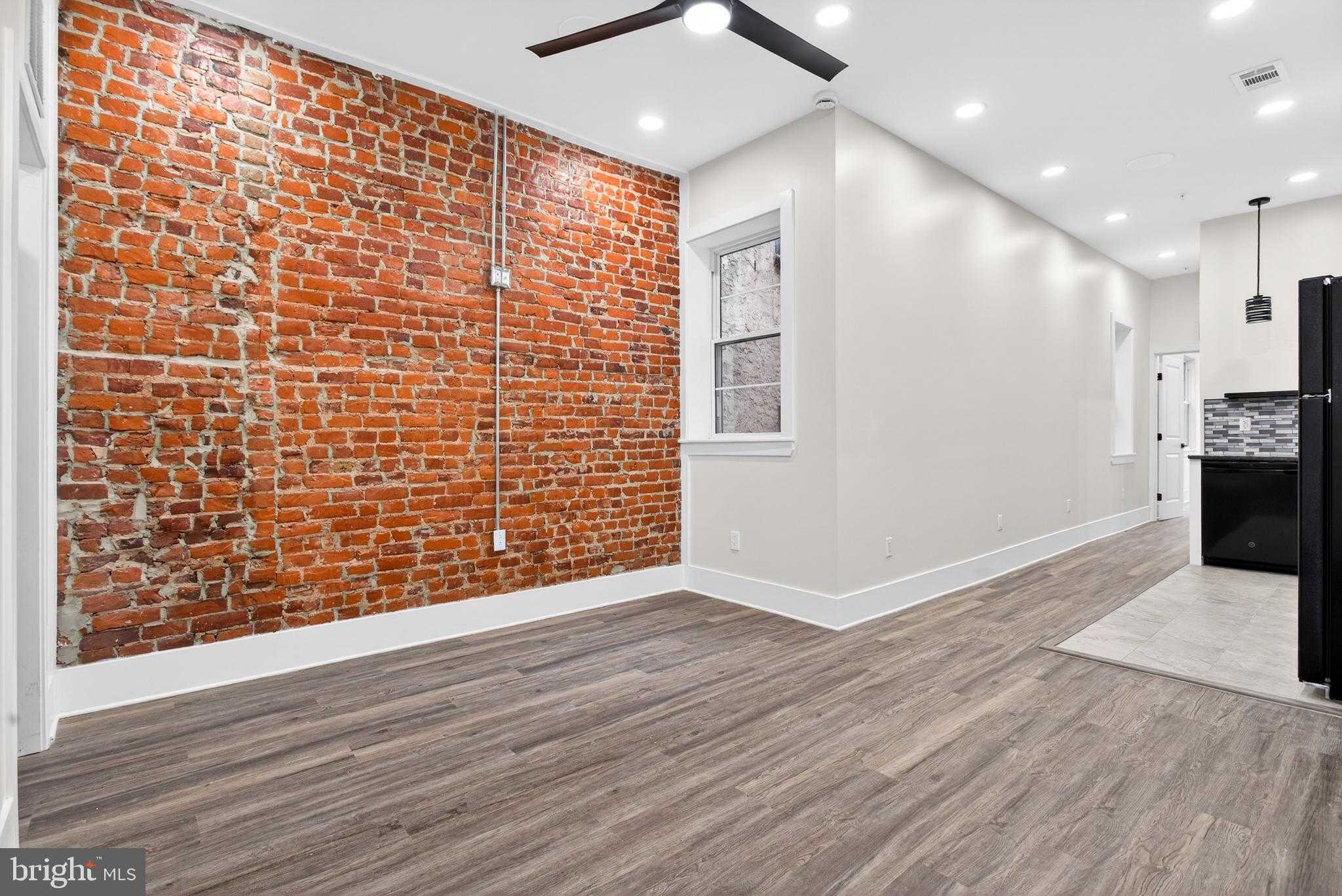 1808 W Susquehanna Ave photo 2