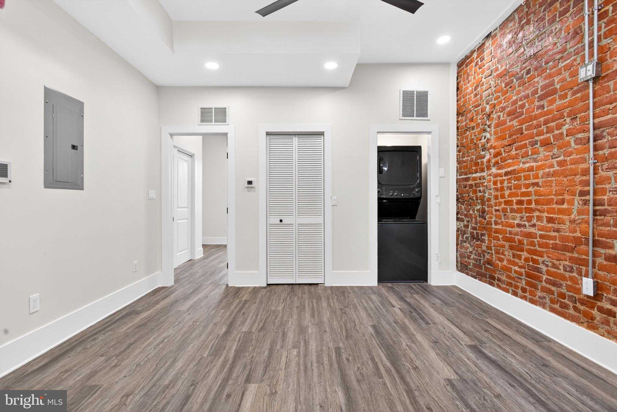 1808 W Susquehanna Ave photo 4