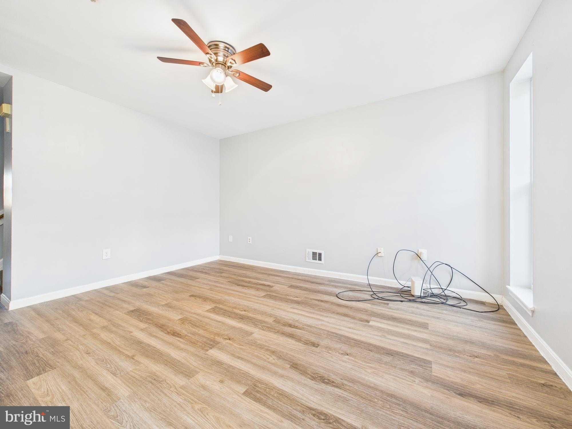 1023 N Fulton Ave photo 2