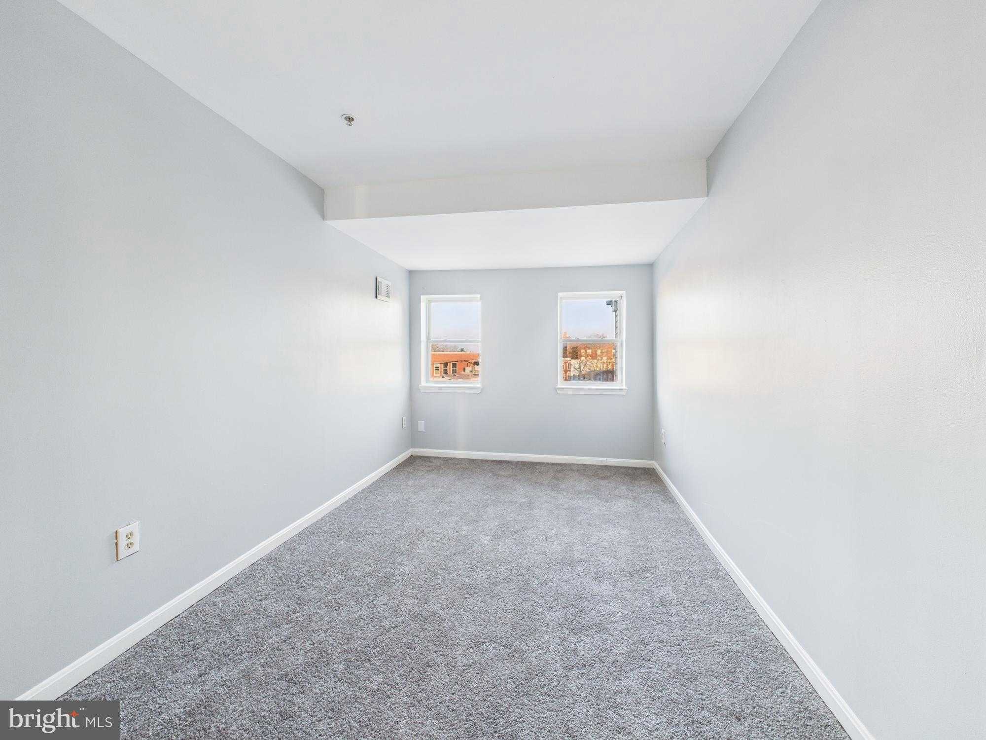 1023 N Fulton Ave photo 29