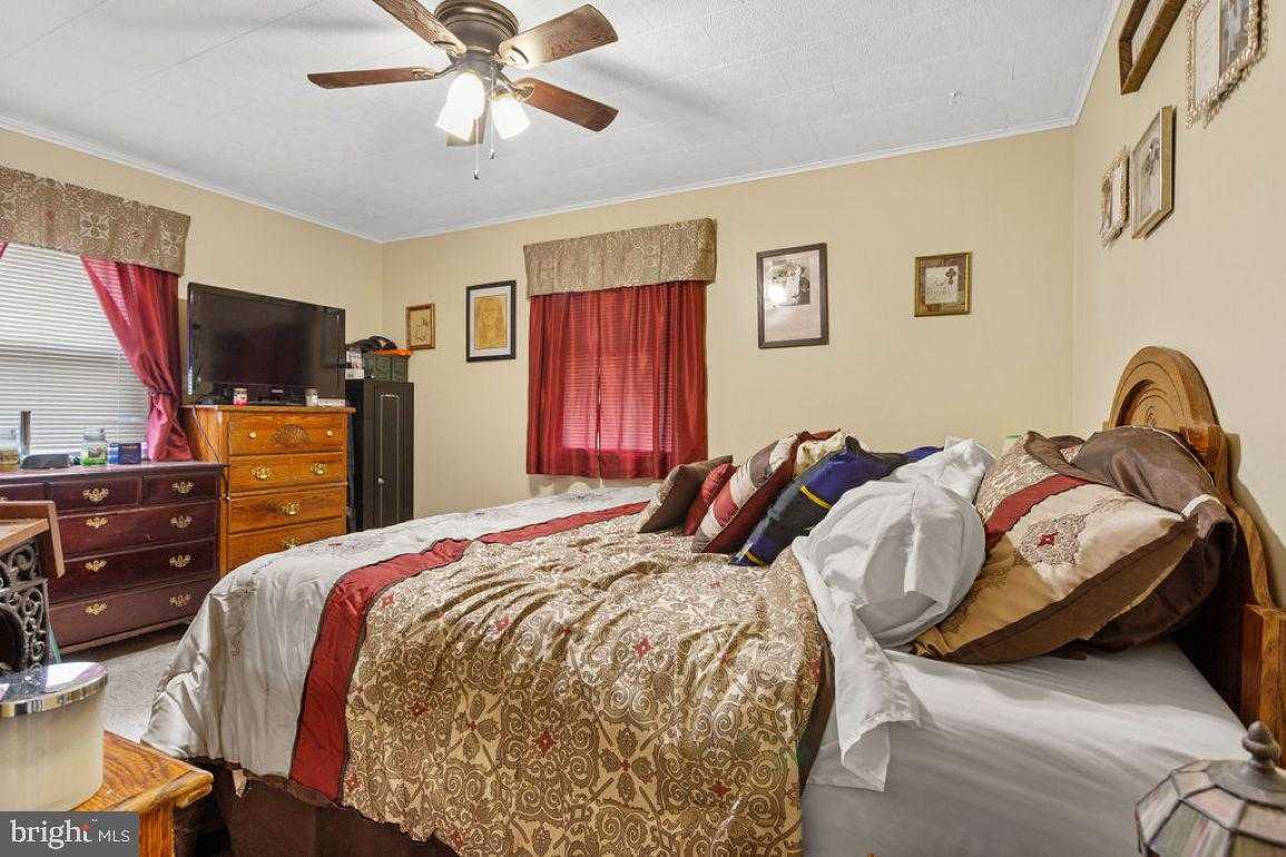 150 Sherman St photo 11