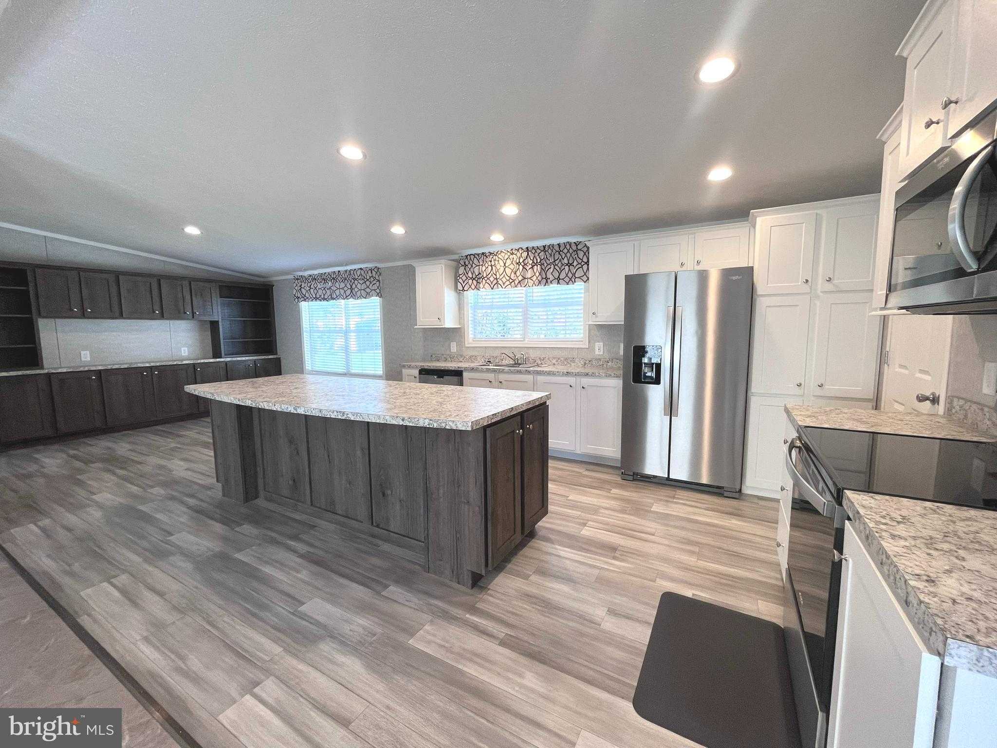 5500 Lincoln Way E photo 4