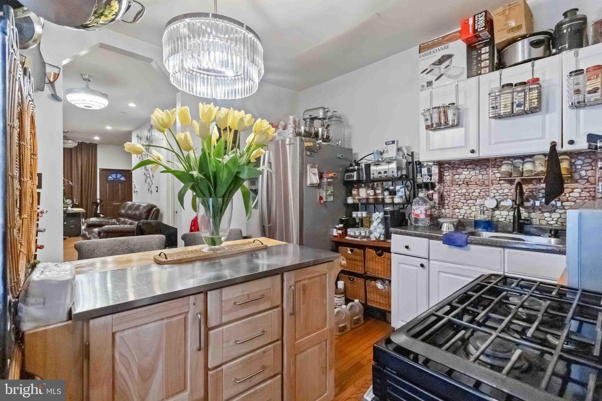 1318 E Haines St photo 12