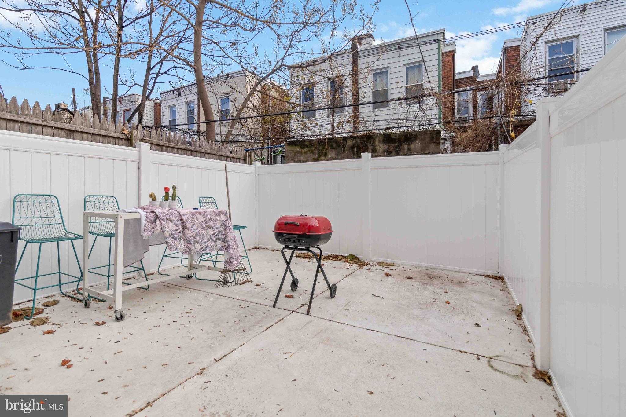 1318 E Haines St photo 26