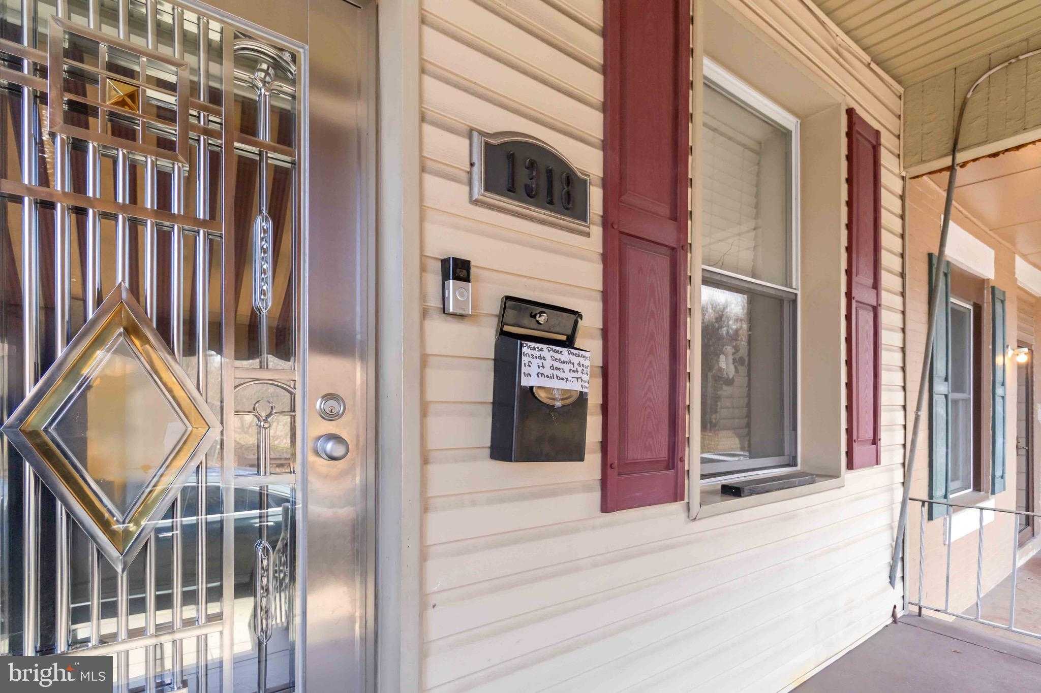 1318 E Haines St photo 3