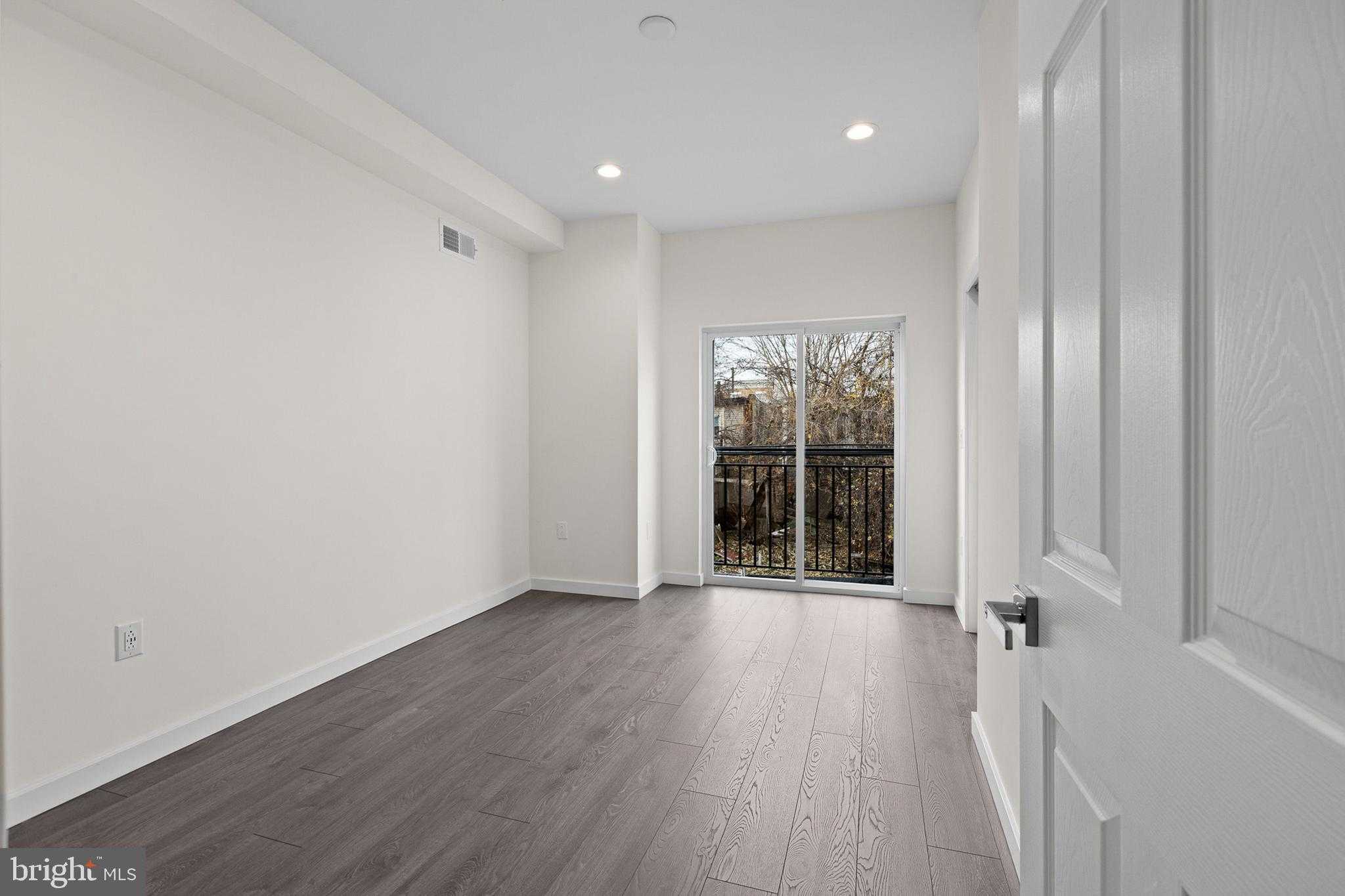 2035 N Orianna St photo 18