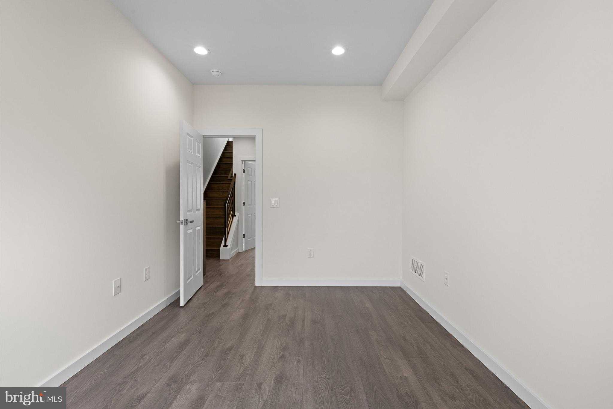 2035 N Orianna St photo 20