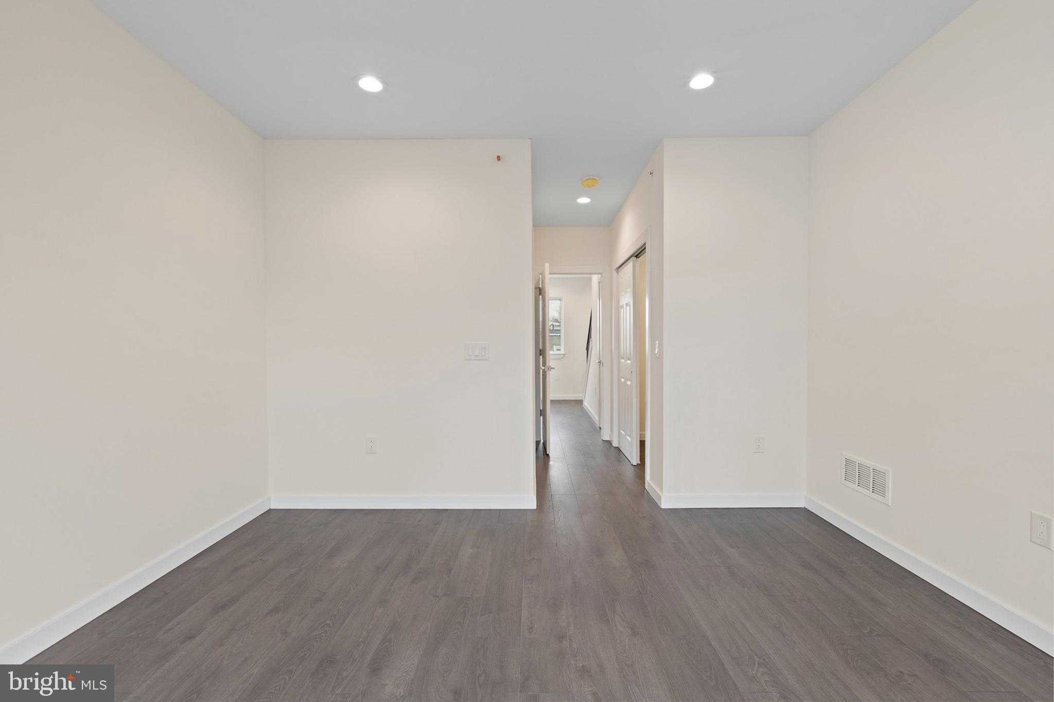 2035 N Orianna St photo 26