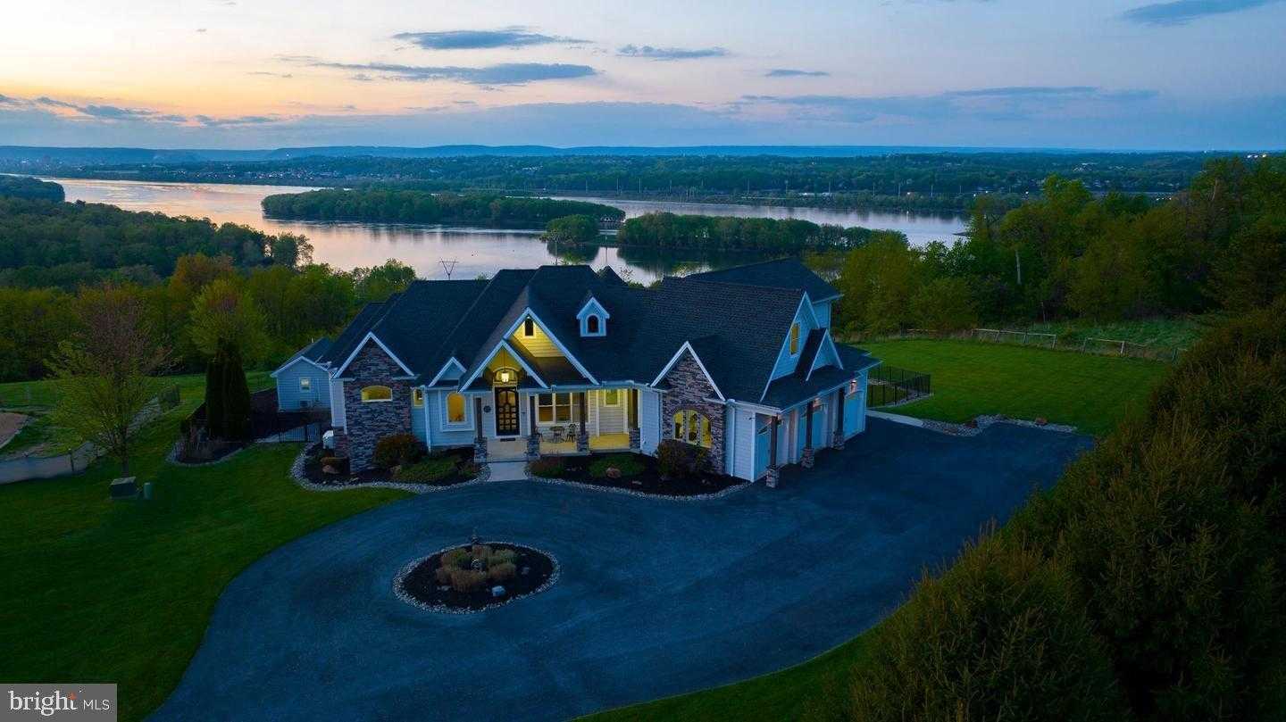 297 Thorley Rd, New Cumberland