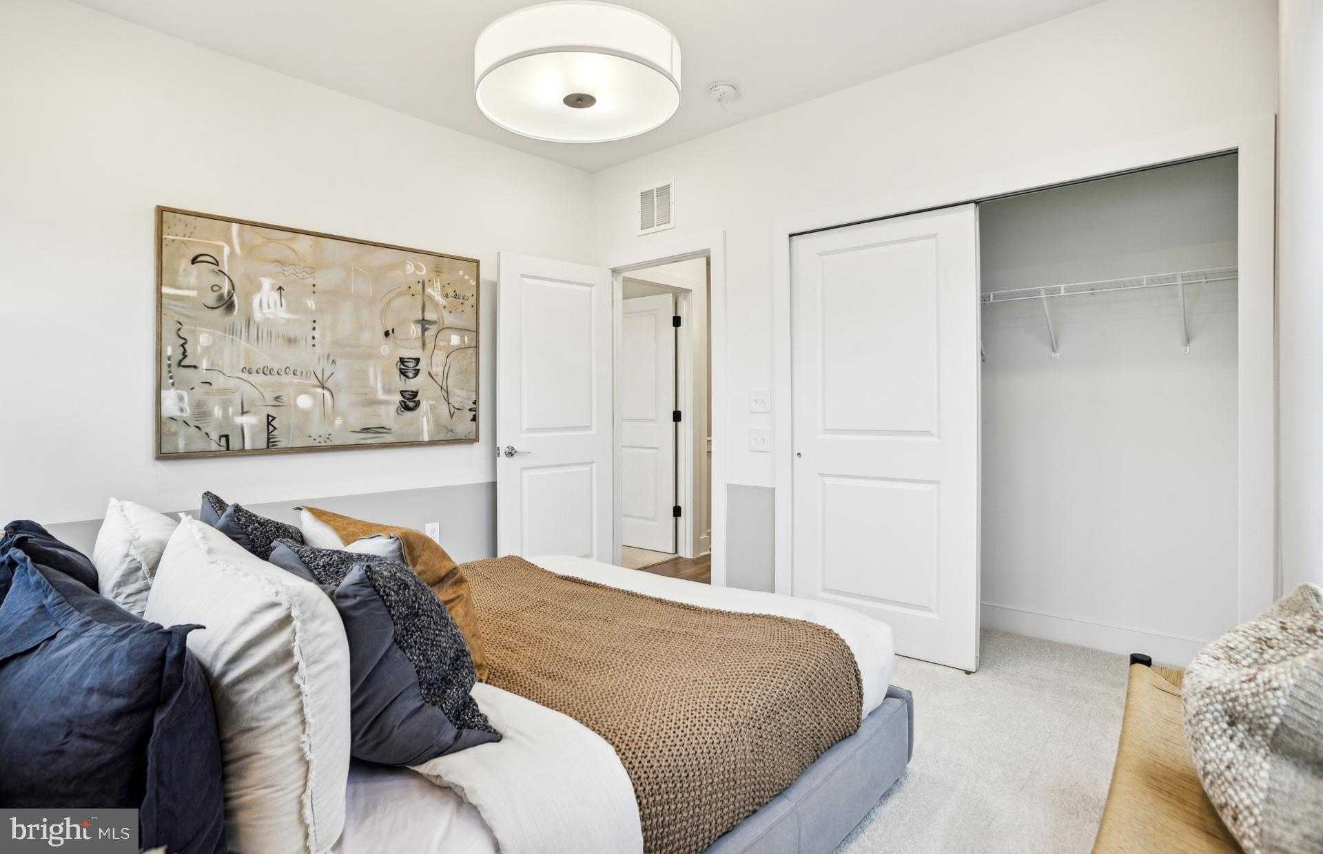 19808 Lavender Dust Sq photo 14