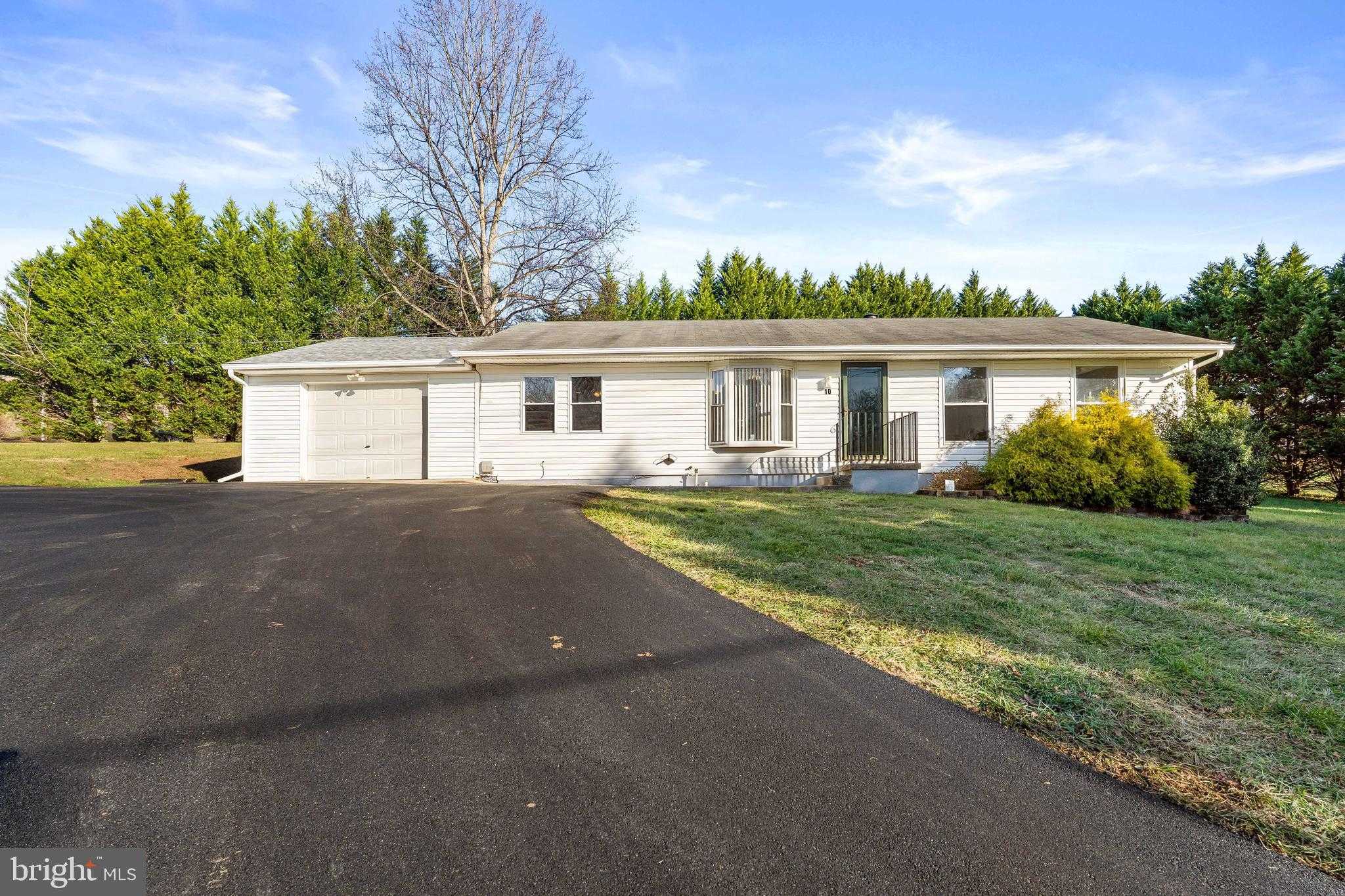 10 N Hills Dr, Rising Sun