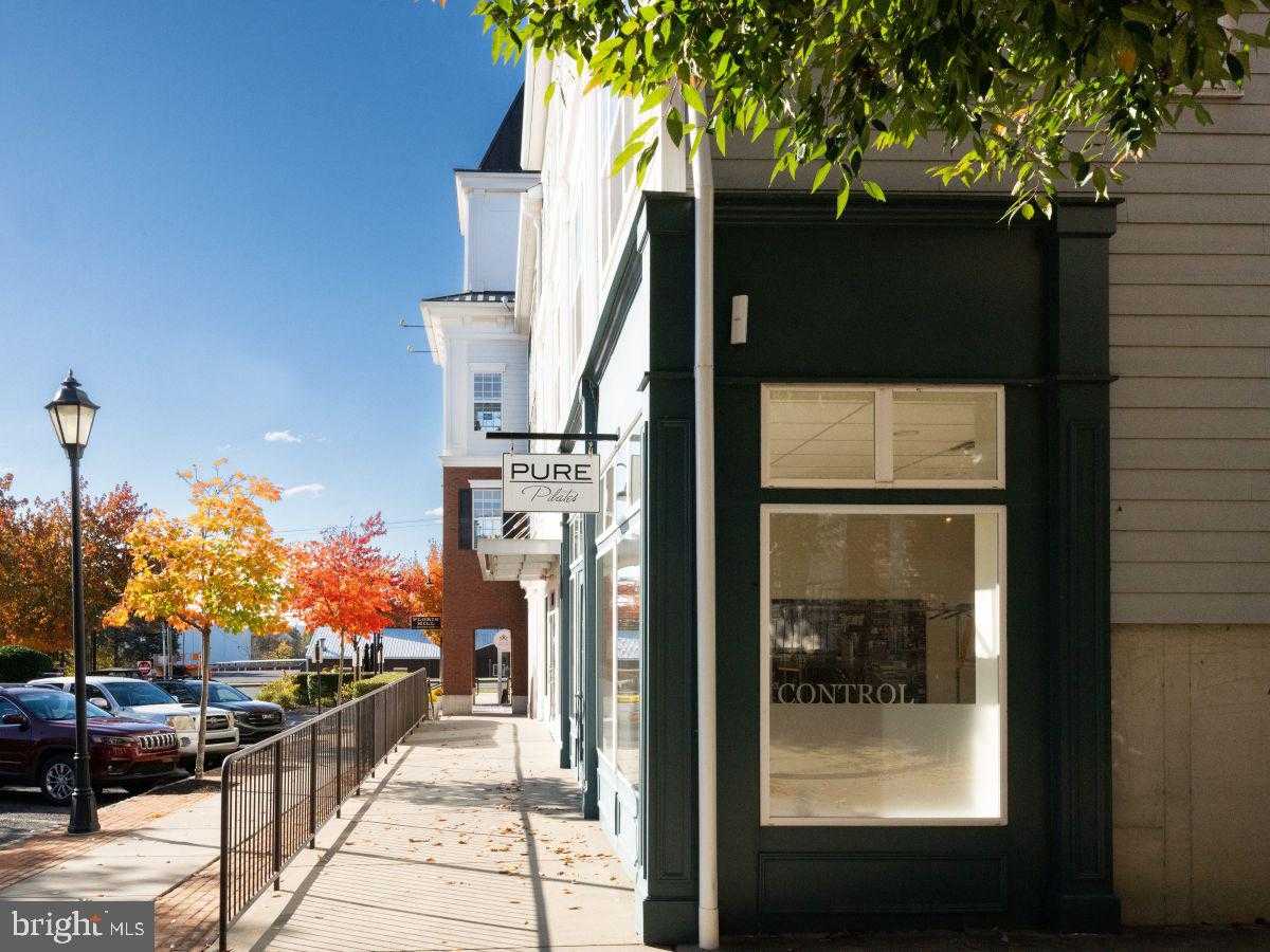 1004 Ashworth St photo 16