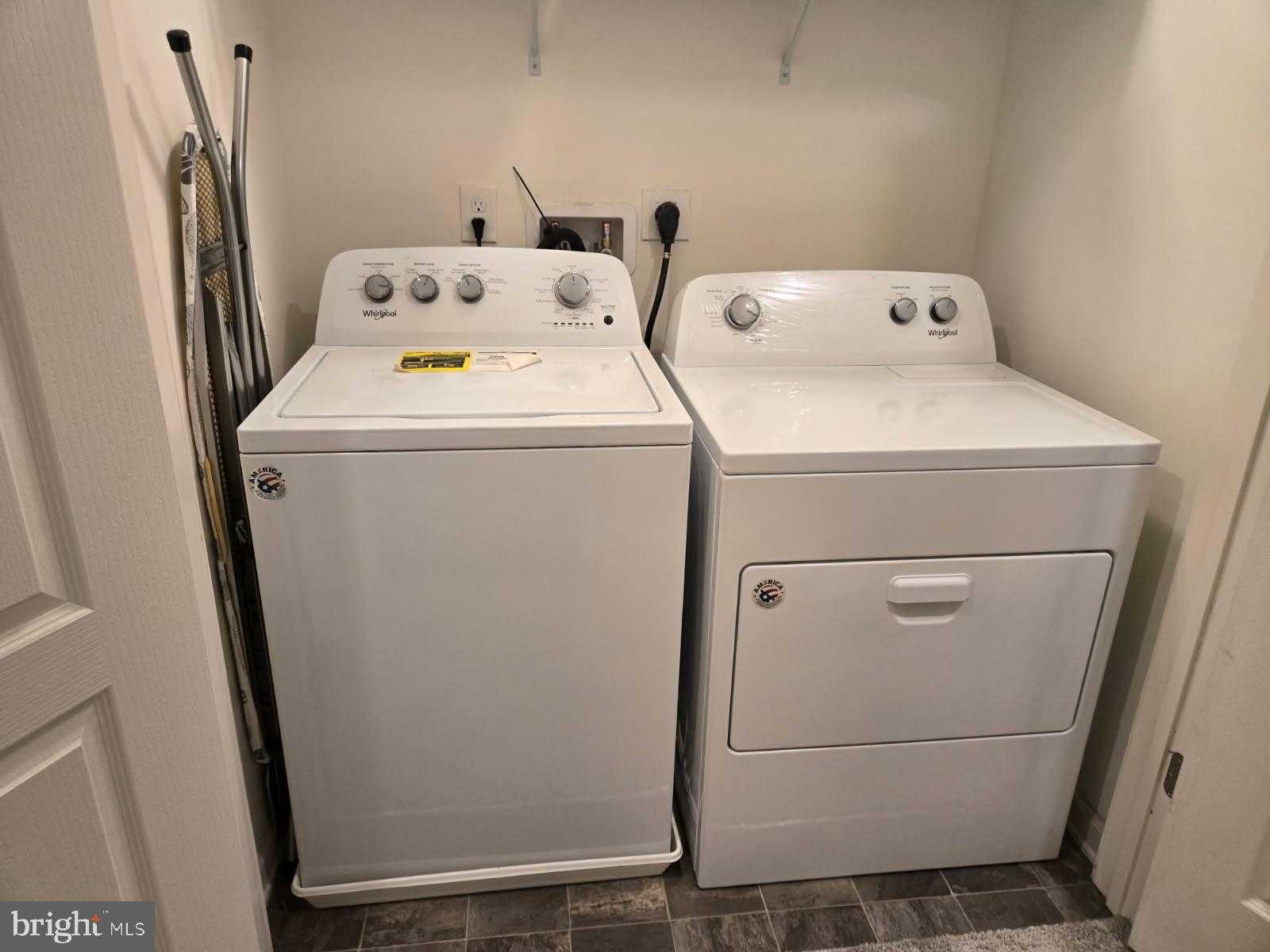 96 Ayrshire Dr photo 16