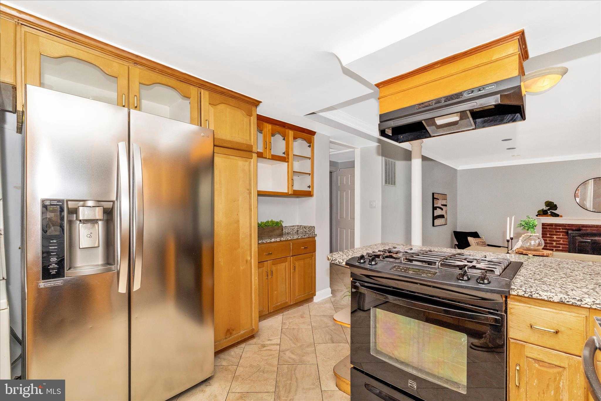 674 College Pkwy photo 17