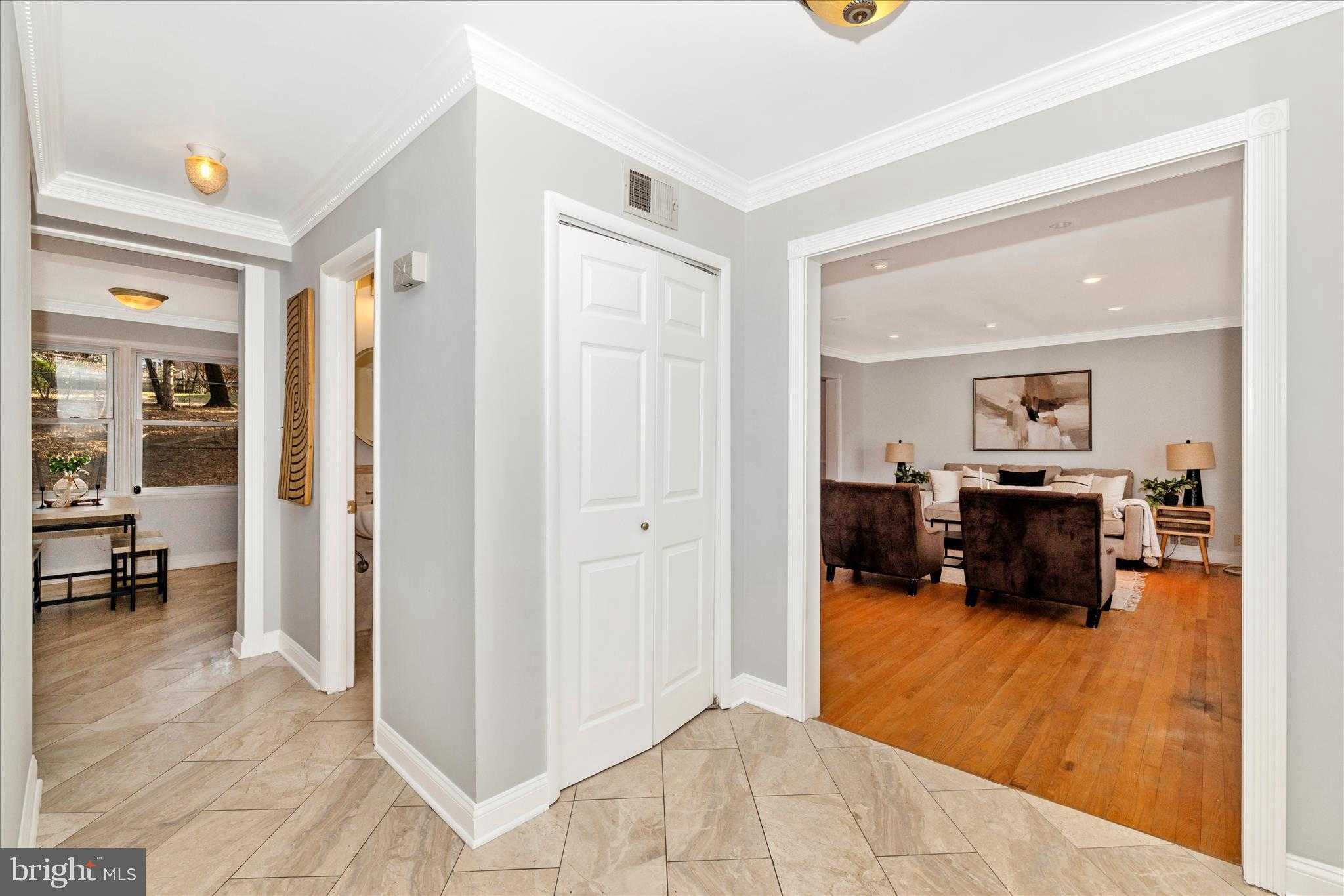 674 College Pkwy photo 7