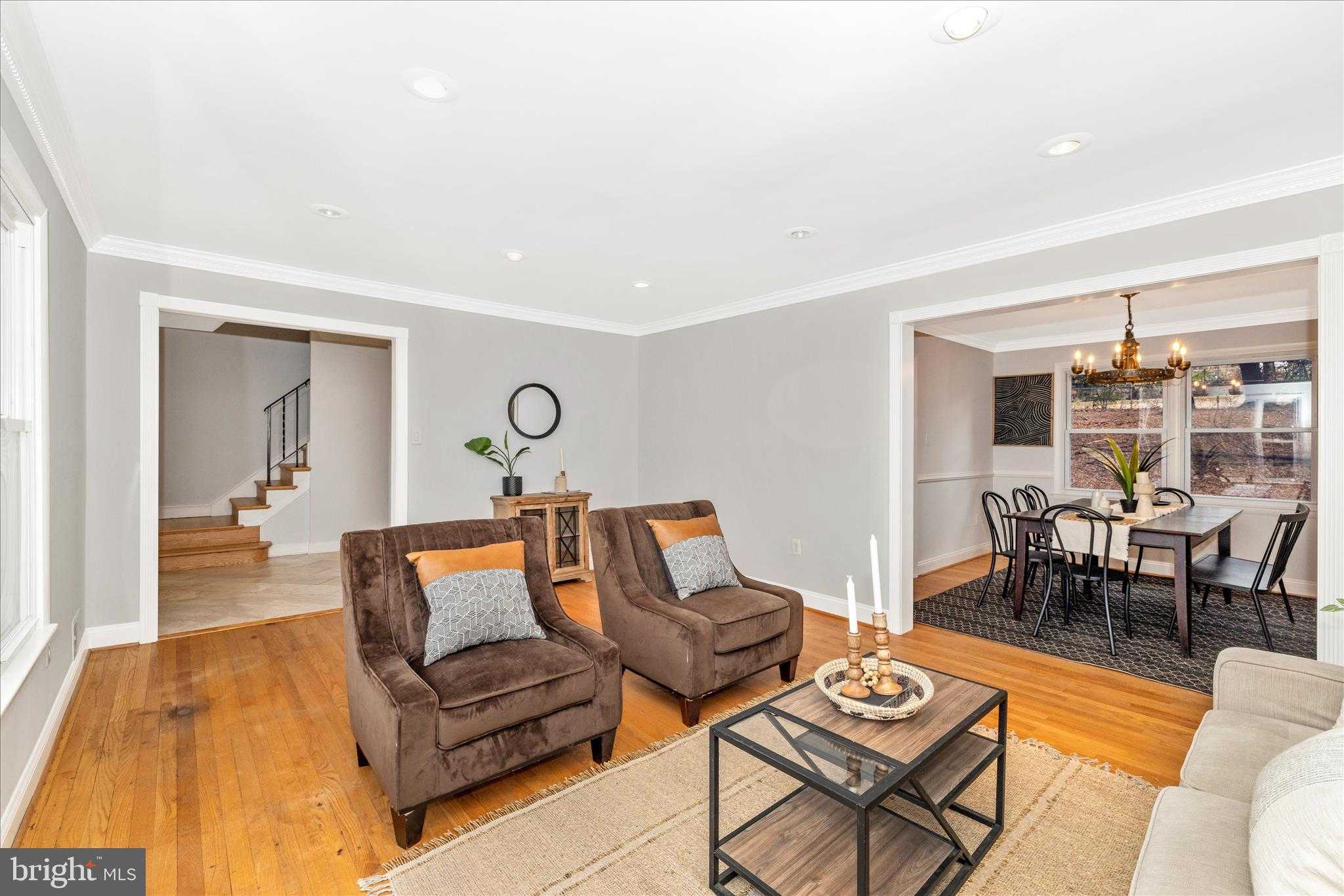 674 College Pkwy photo 9