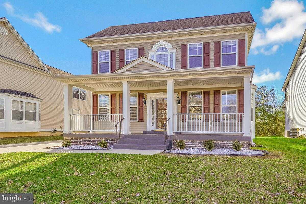 3927 Hedgemeade CT photo 2