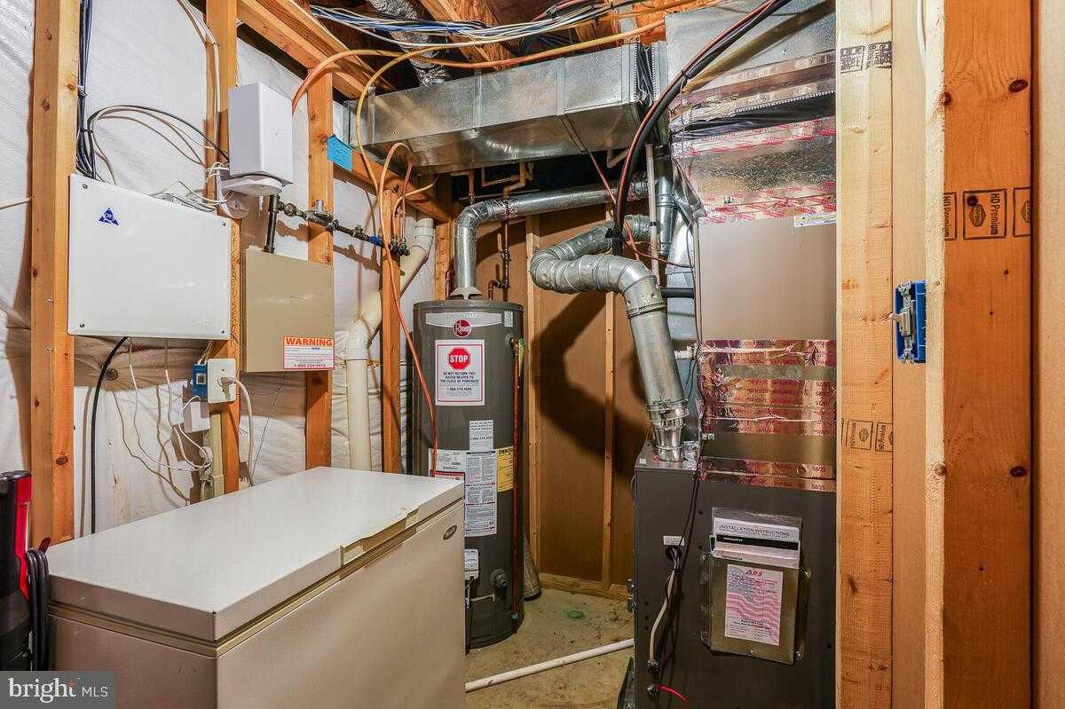 3927 Hedgemeade CT photo 37