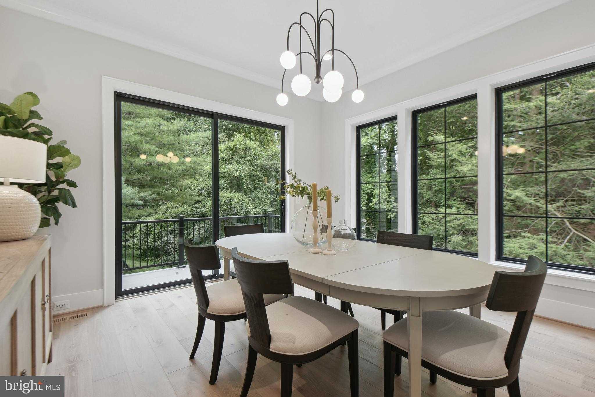 6523 Old Chesterbrook Rd photo 9